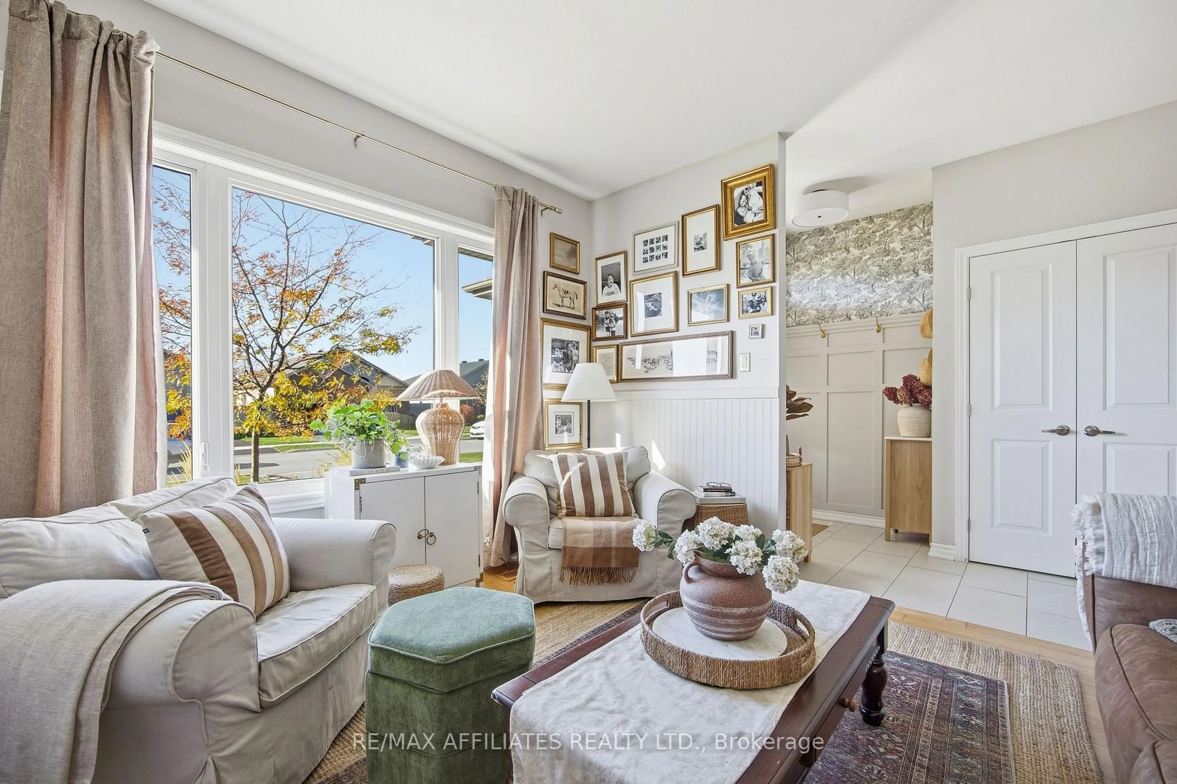 Living room with furniture, ceramic/tile floor for 19 Senators Gate Dr, Perth Ontario K7H 0B5