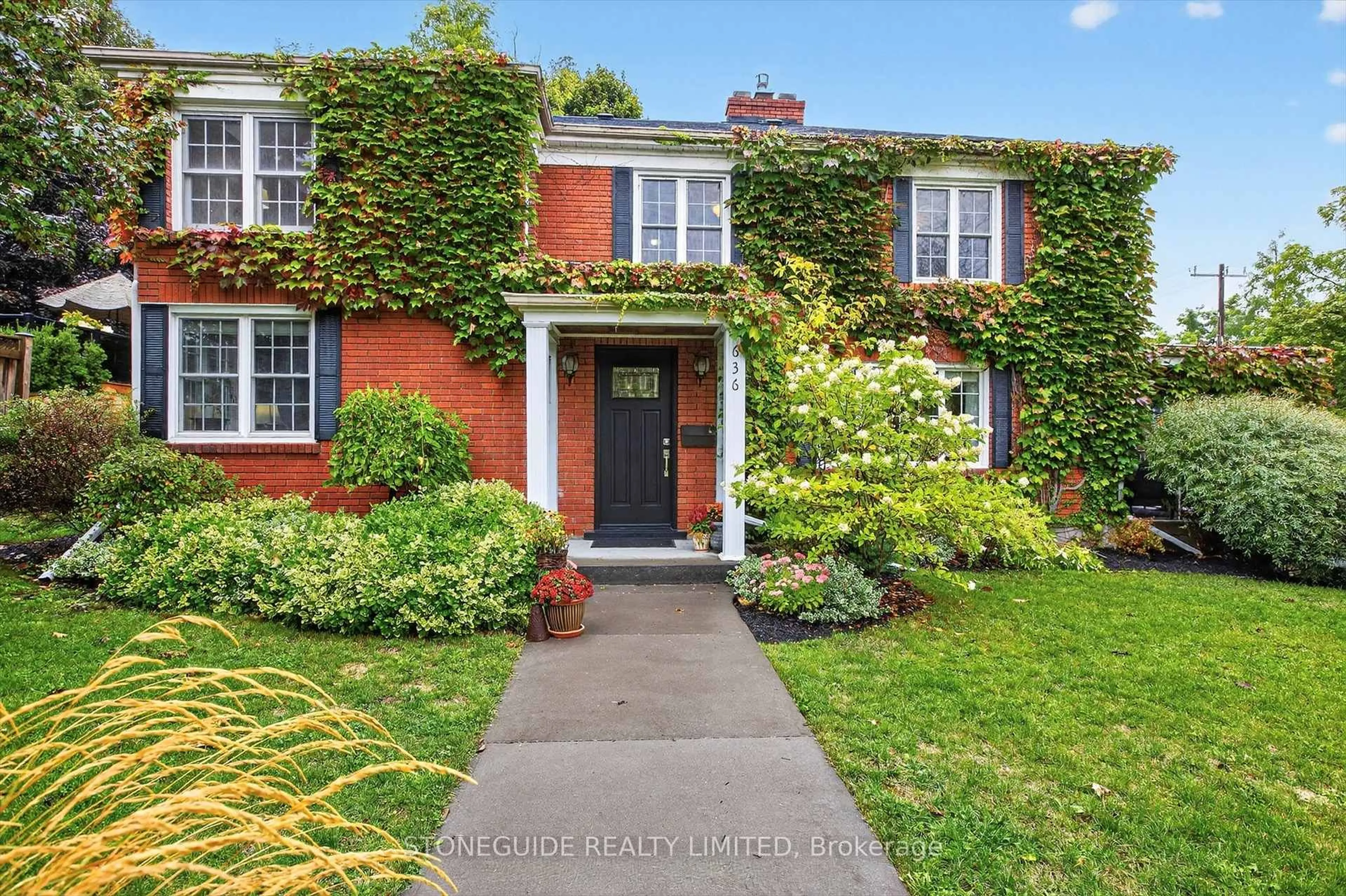 Home with brick exterior material, street for 636 Homewood Ave, Peterborough Ontario K9J 4V6