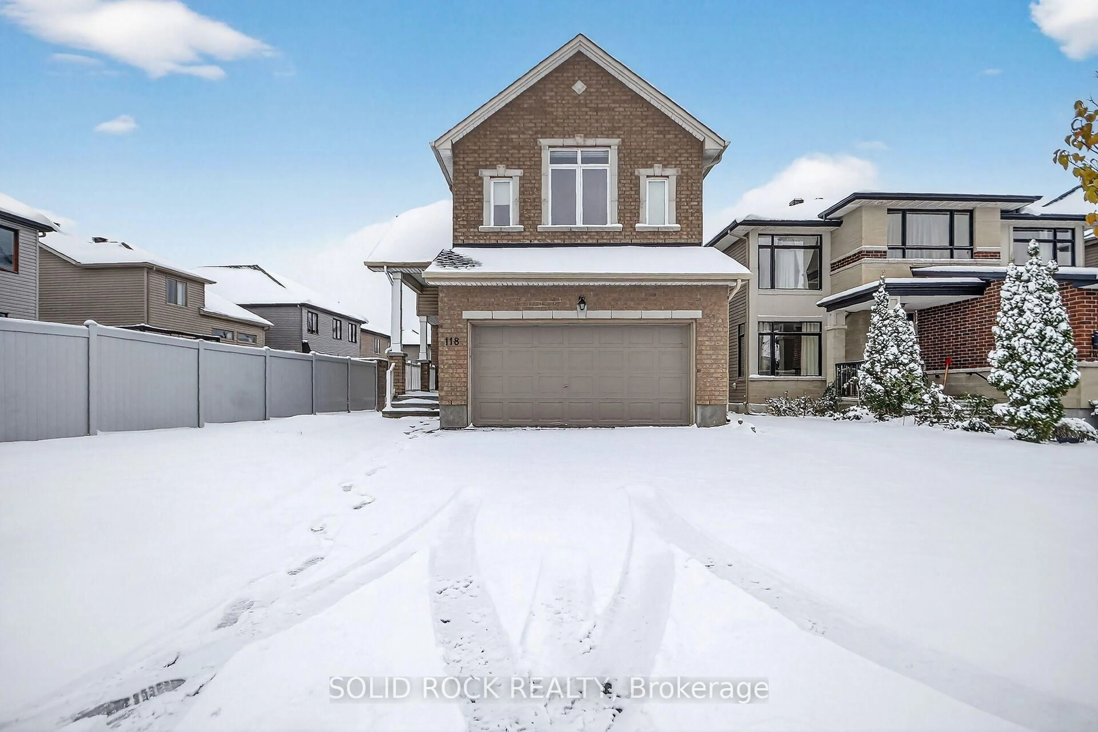 A pic from outside/outdoor area/front of a property/back of a property/a pic from drone, street for 118 Wilhelmina Pl, Ottawa Ontario K4M 0B4