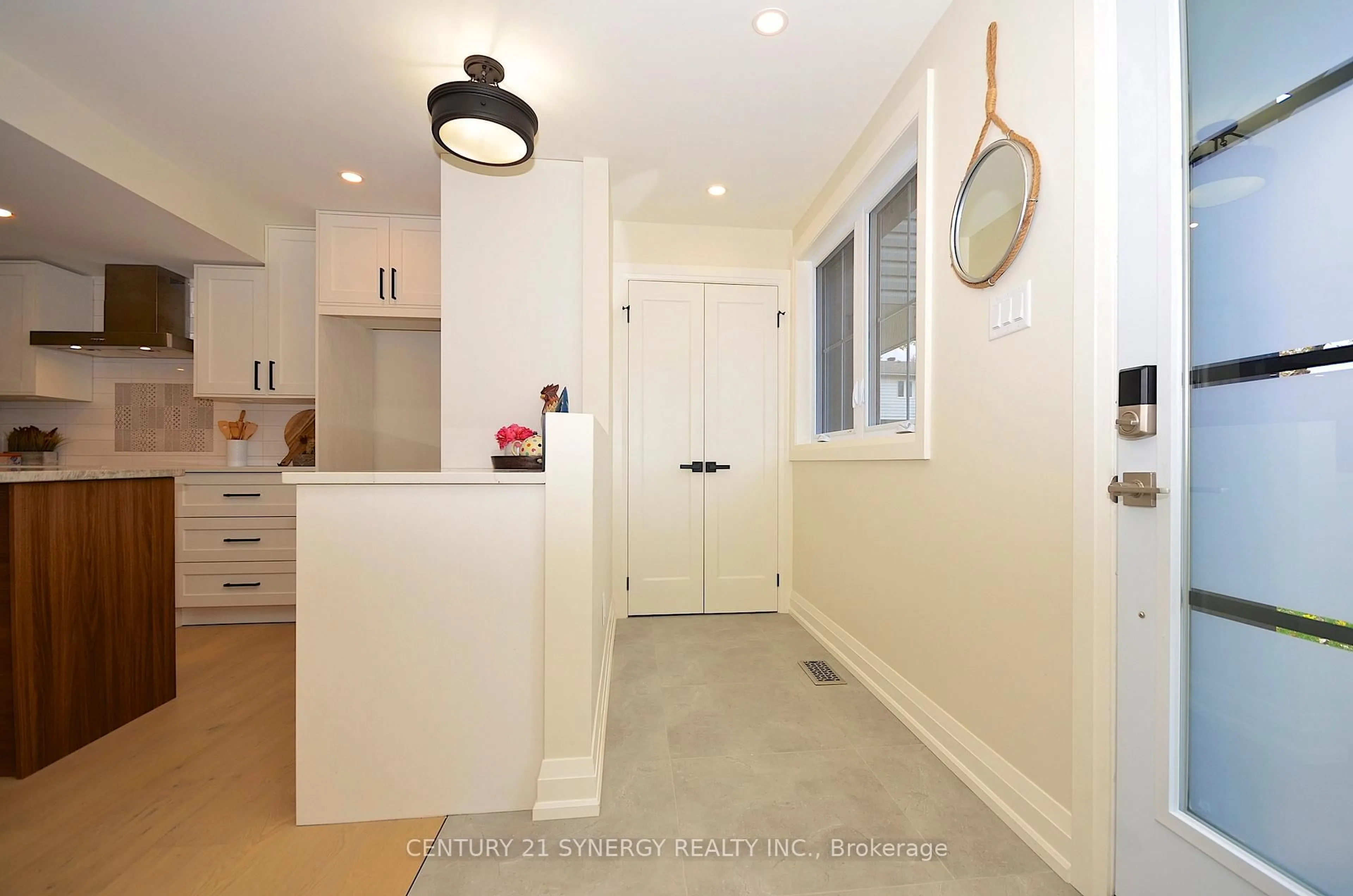 Unknown for 660 Hochelaga St #32, Ottawa Ontario K1K 2E9