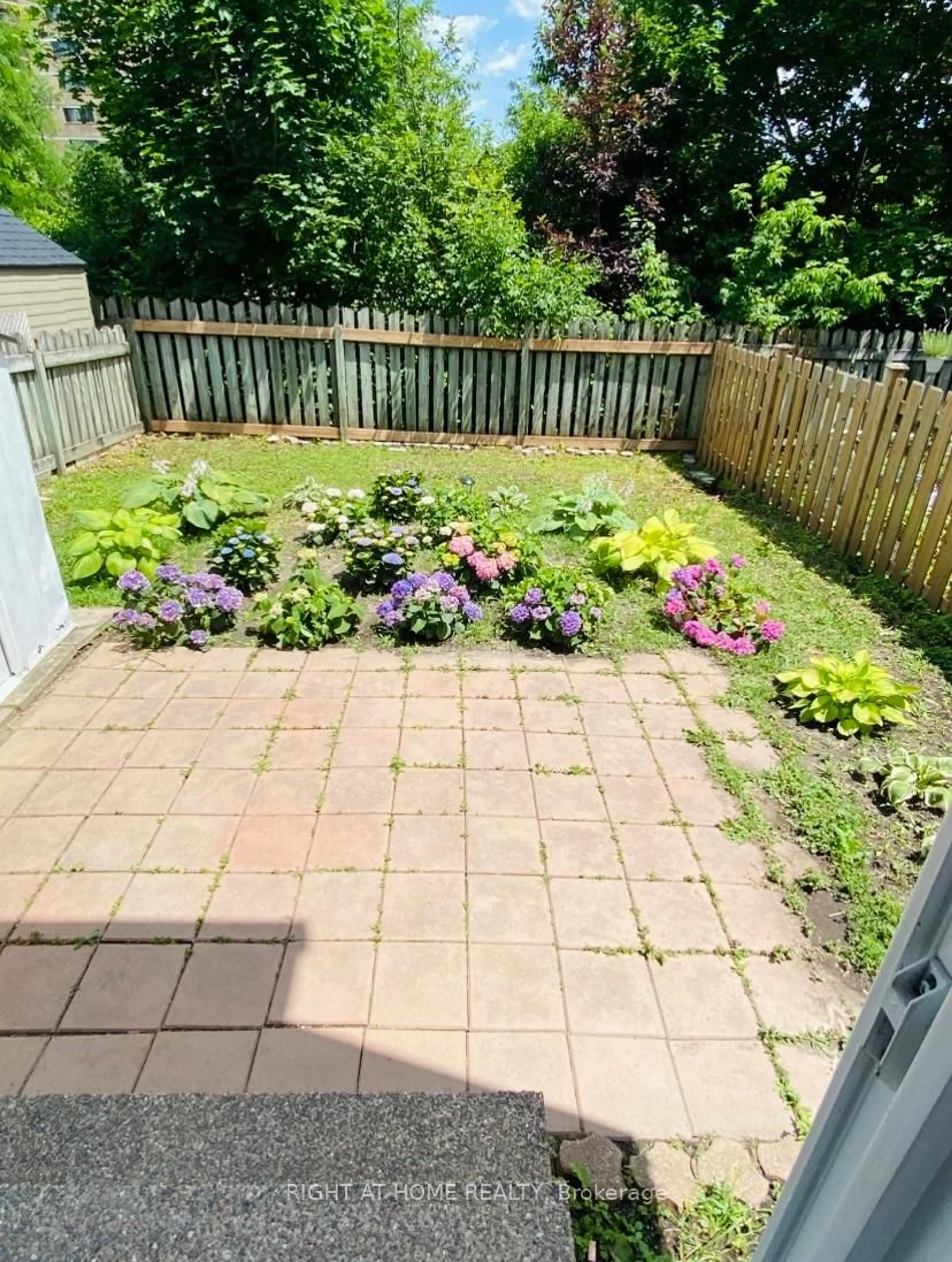 A pic from outside/outdoor area/front of a property/back of a property/a pic from drone, street for 1474 Heatherington Rd #95, Ottawa Ontario K1V 6S1