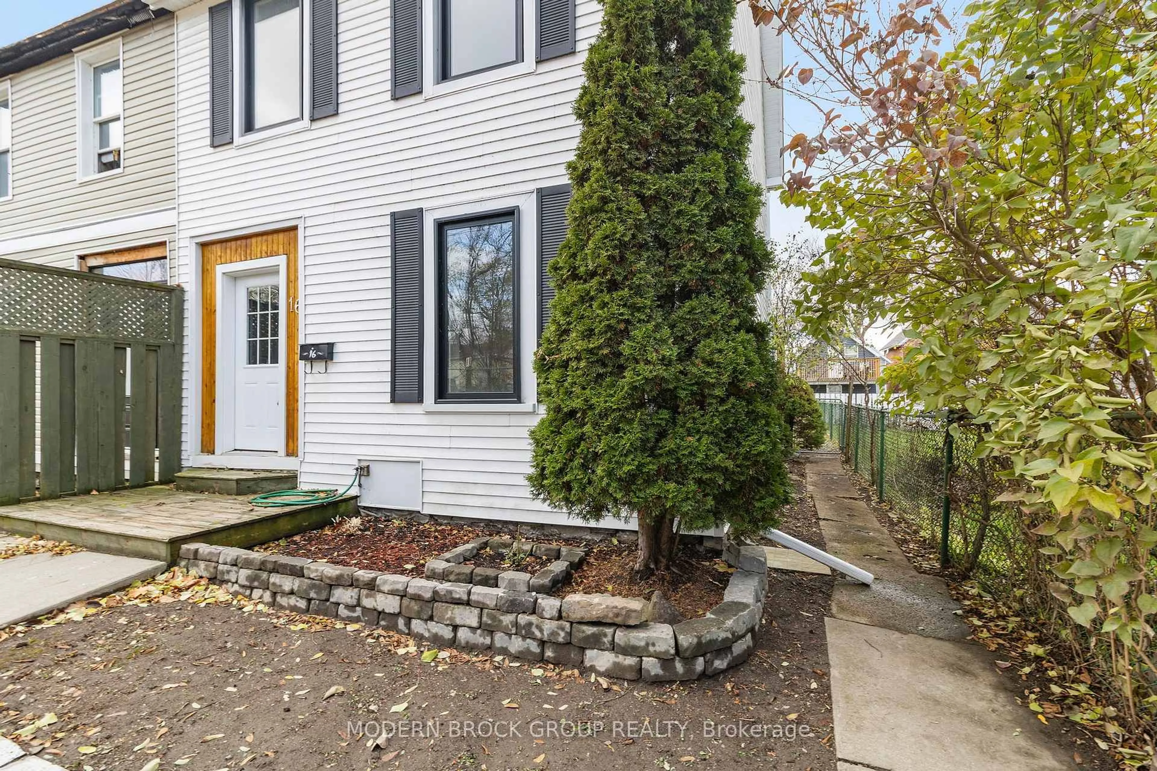 Unknown for 16 Tunnel Ave, Brockville Ontario K6V 4S6