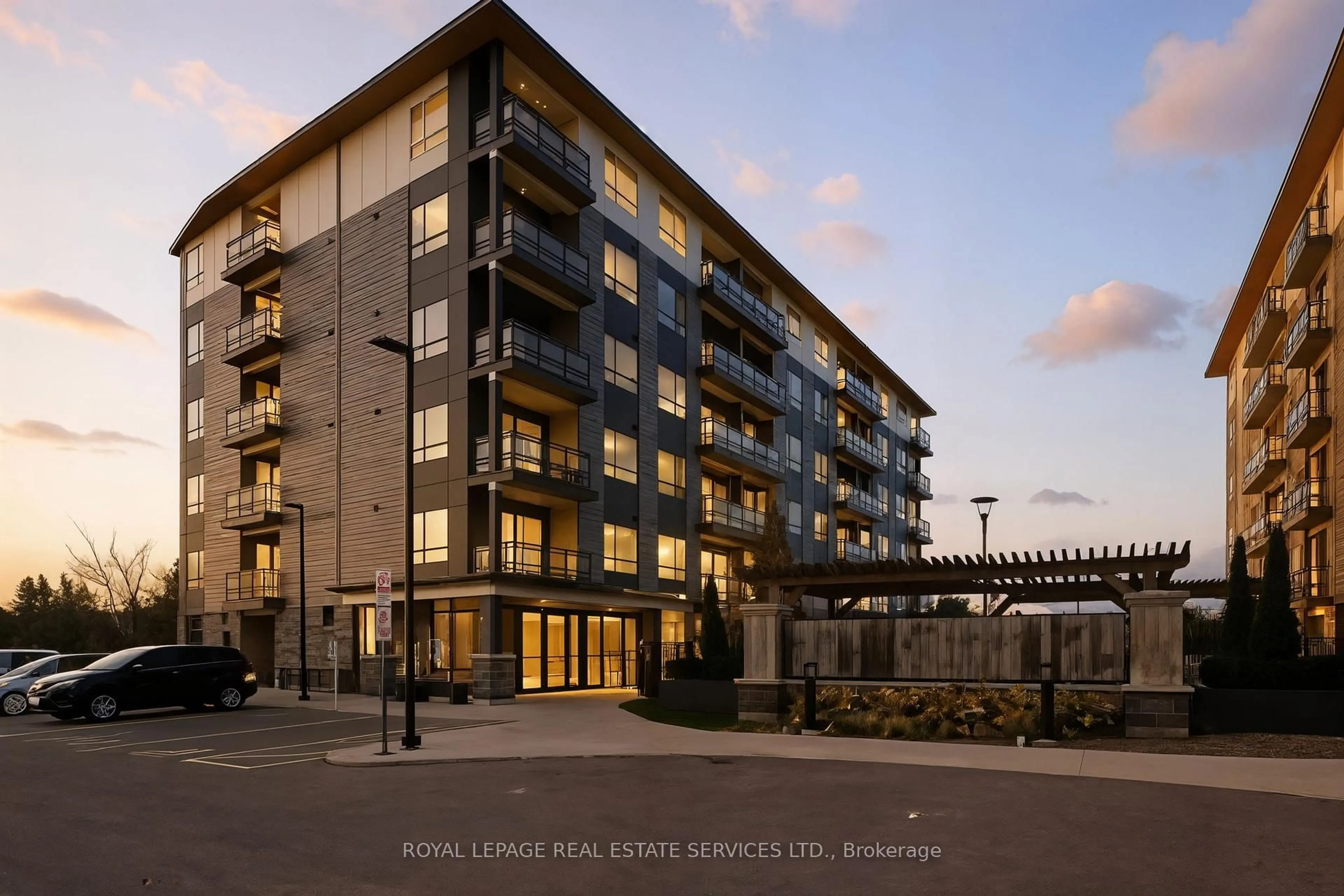 Patio, building for 243 Northfield Dr #308, Waterloo Ontario N2K 0H2