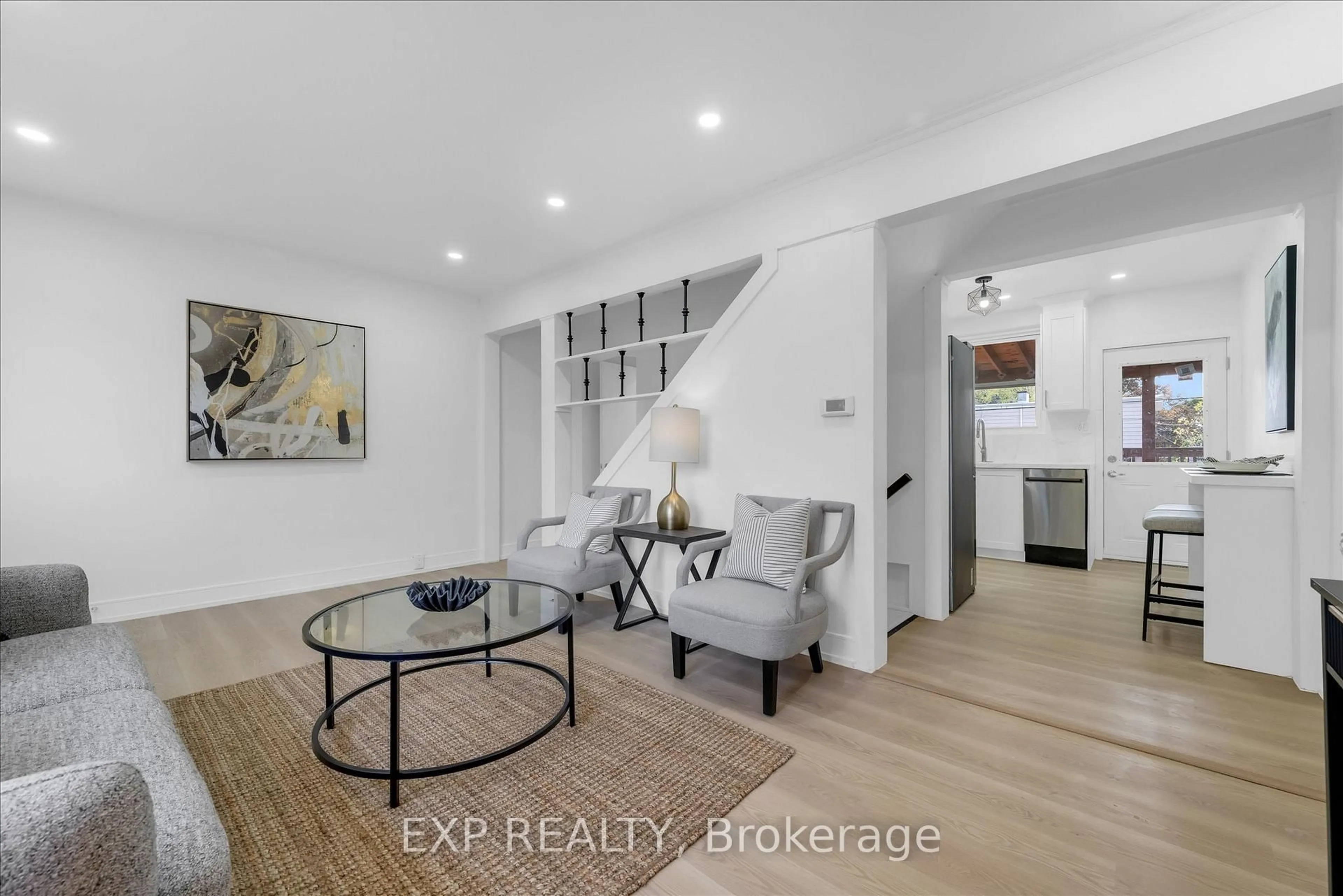 Living room with furniture, unknown for 24 Eaton Pl, Hamilton Ontario L8H 1N7