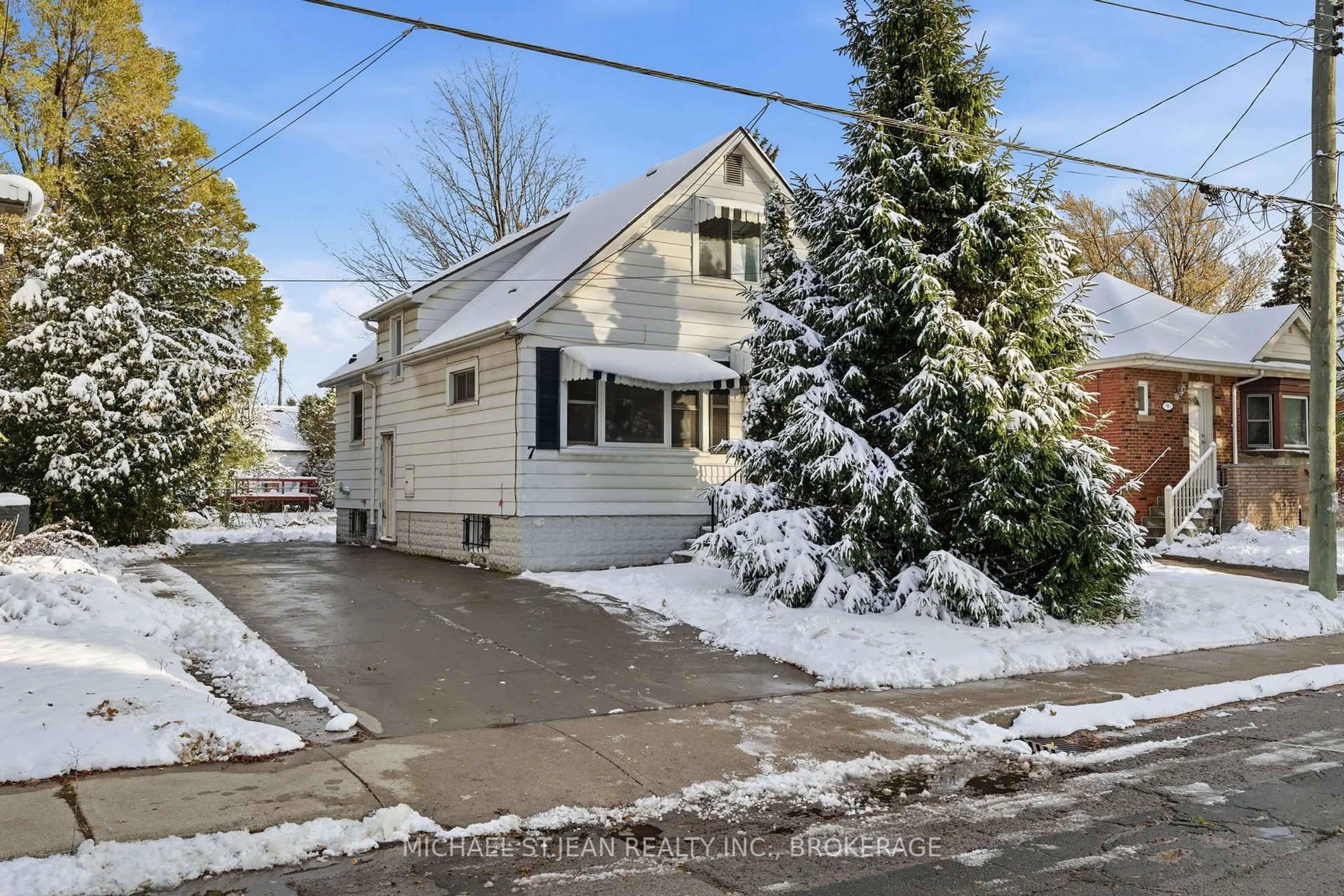 Unknown for 7 West 3rd St, Hamilton Ontario L9C 3J5