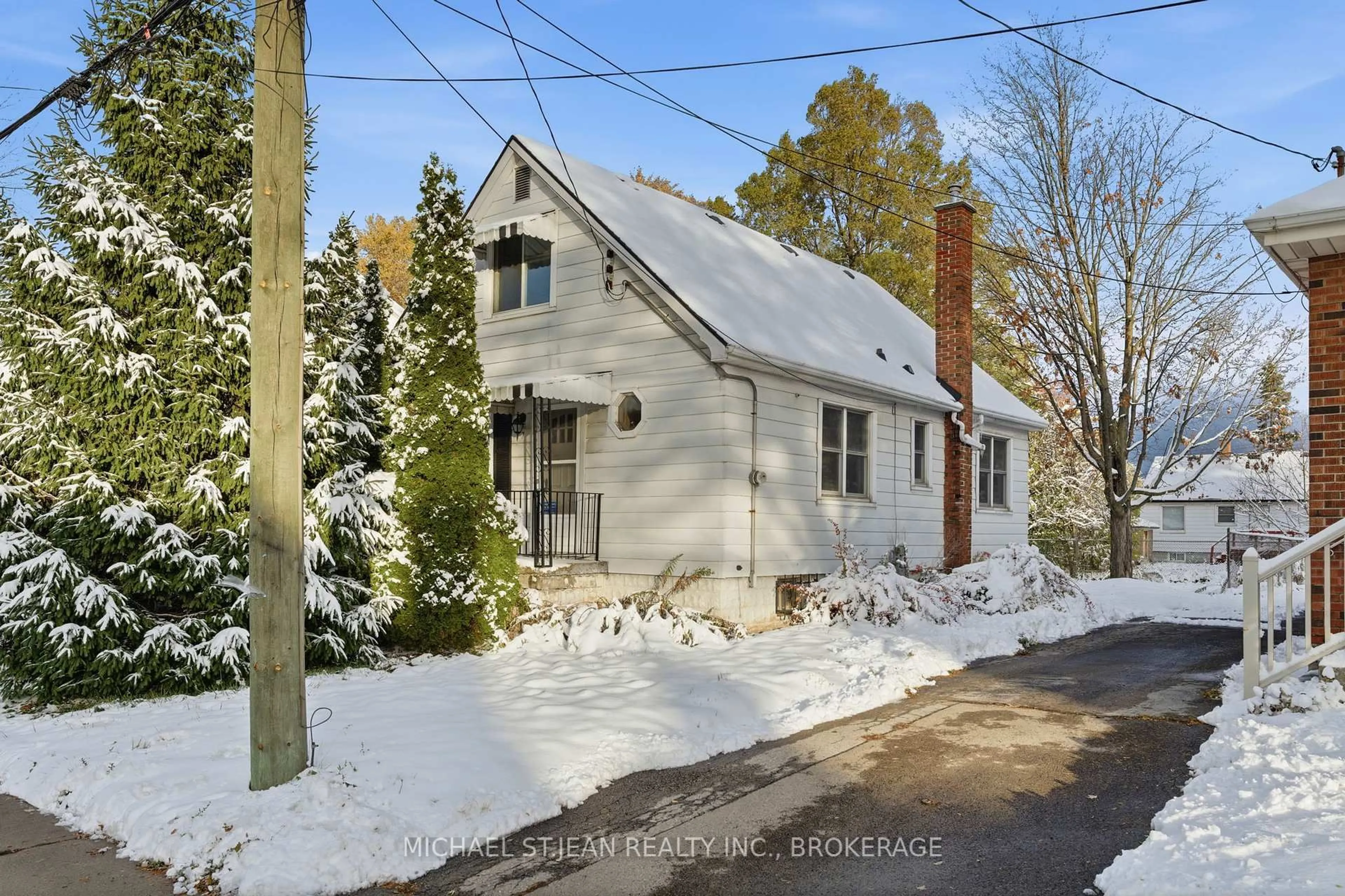 Unknown for 7 West 3rd St, Hamilton Ontario L9C 3J5