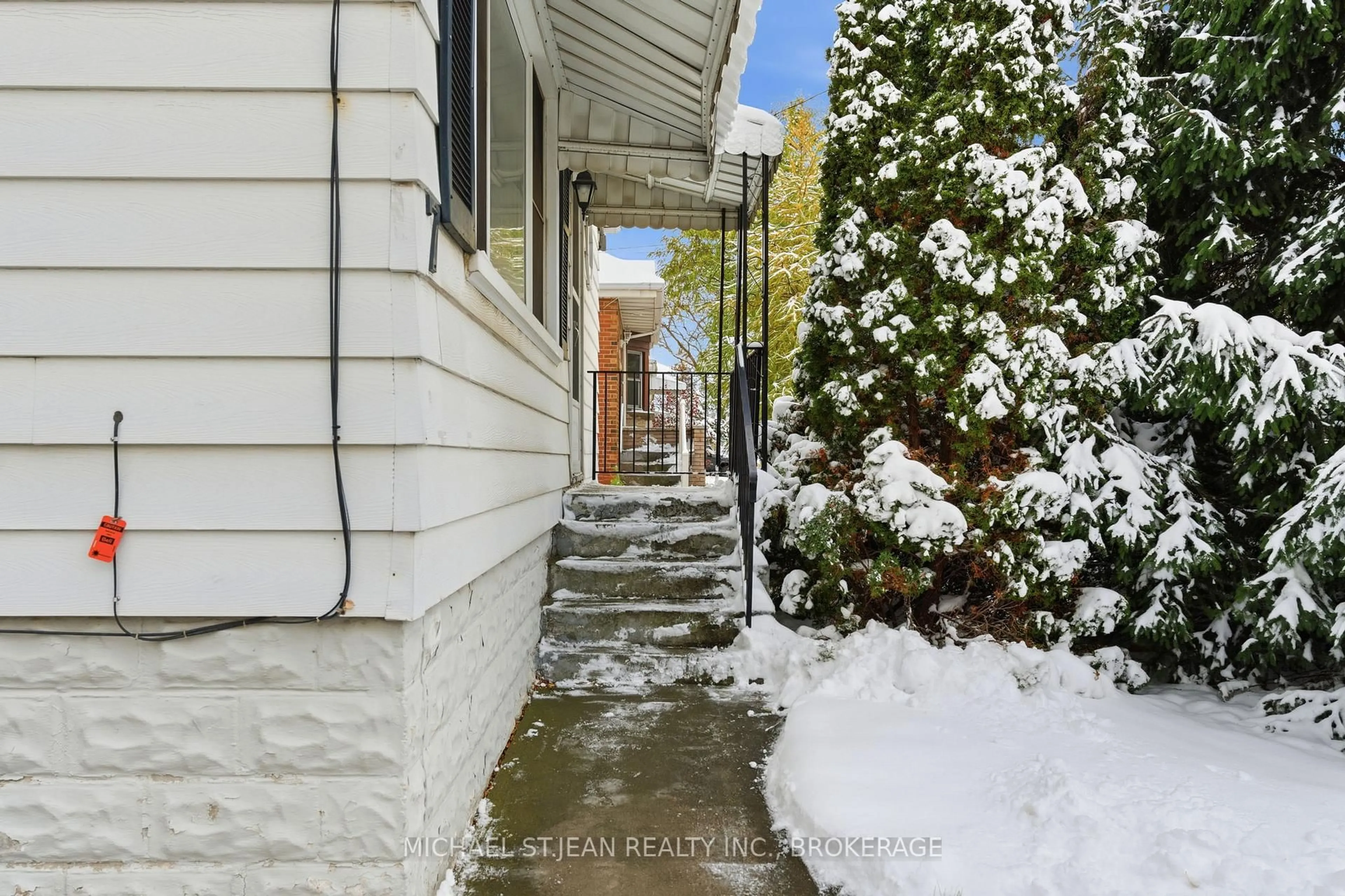 Unknown for 7 West 3rd St, Hamilton Ontario L9C 3J5