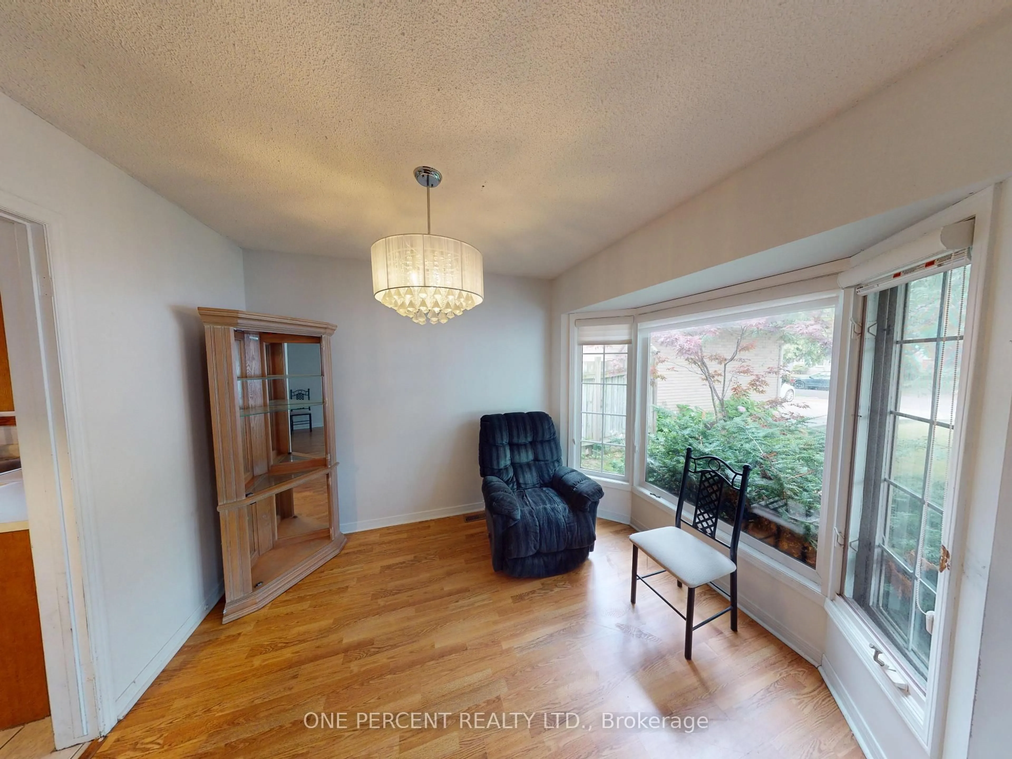 A pic of a room for 7428 Petrullo Crt, Niagara Falls Ontario L2H 2K4