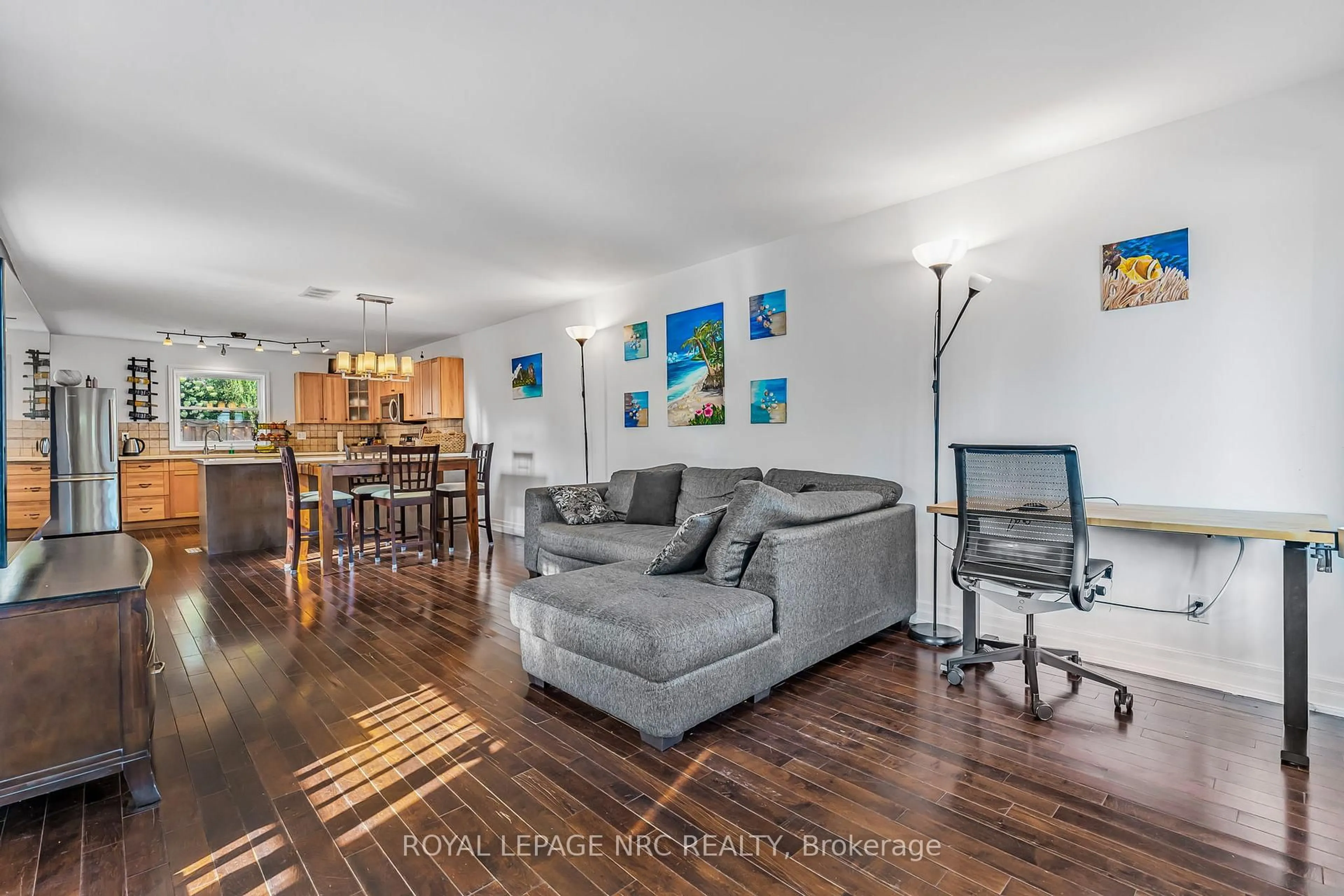 Living room with furniture, unknown for 12 Lincoln Rd, Fort Erie Ontario L0S 1B0