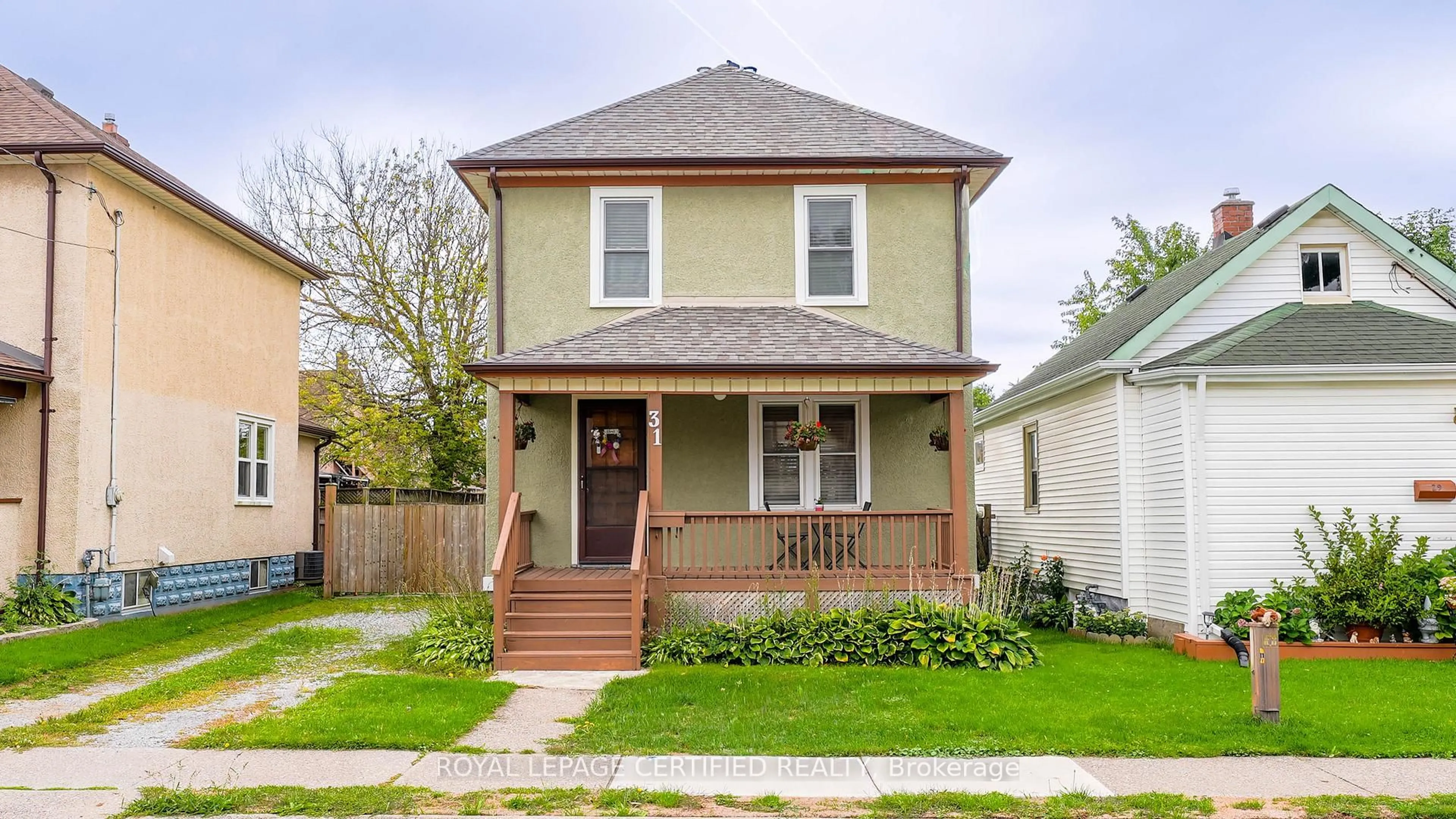 Home with brick exterior material, street for 31 Victoria St, Welland Ontario L3B 4L6