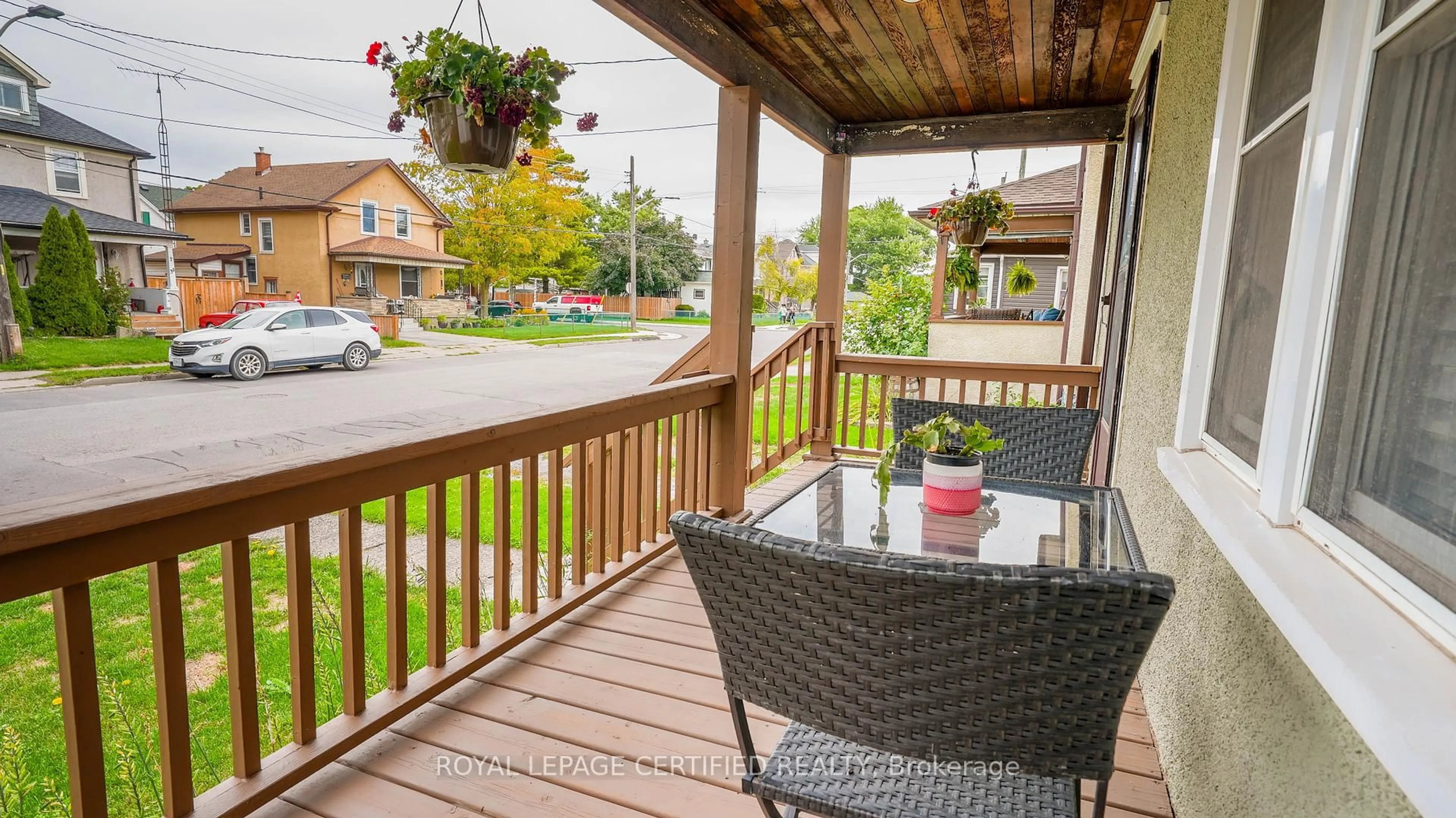 Patio, street for 31 Victoria St, Welland Ontario L3B 4L6