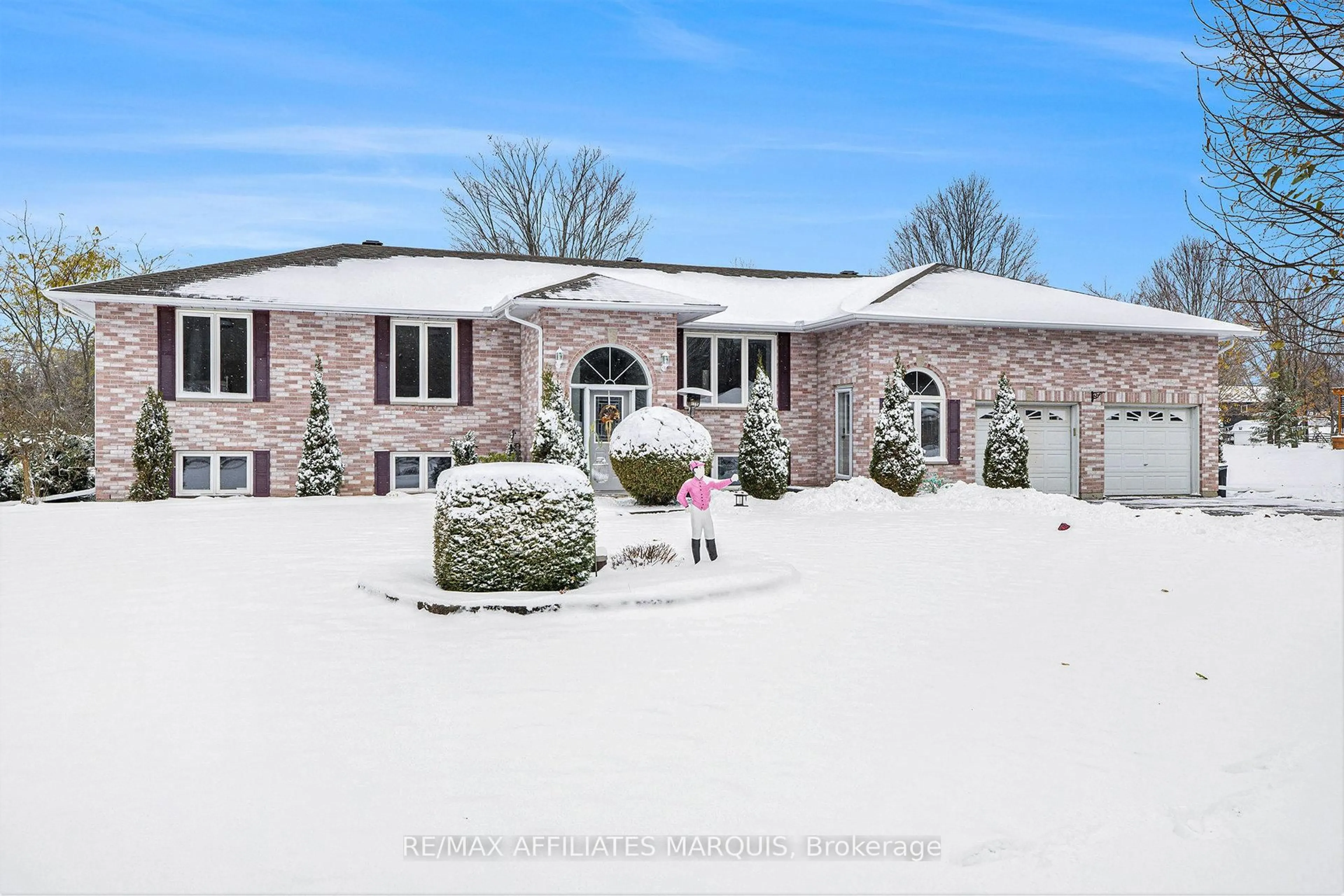 A pic from outside/outdoor area/front of a property/back of a property/a pic from drone, unknown for 8 Davis Lane, Rideau Lakes Ontario K7A 4S5