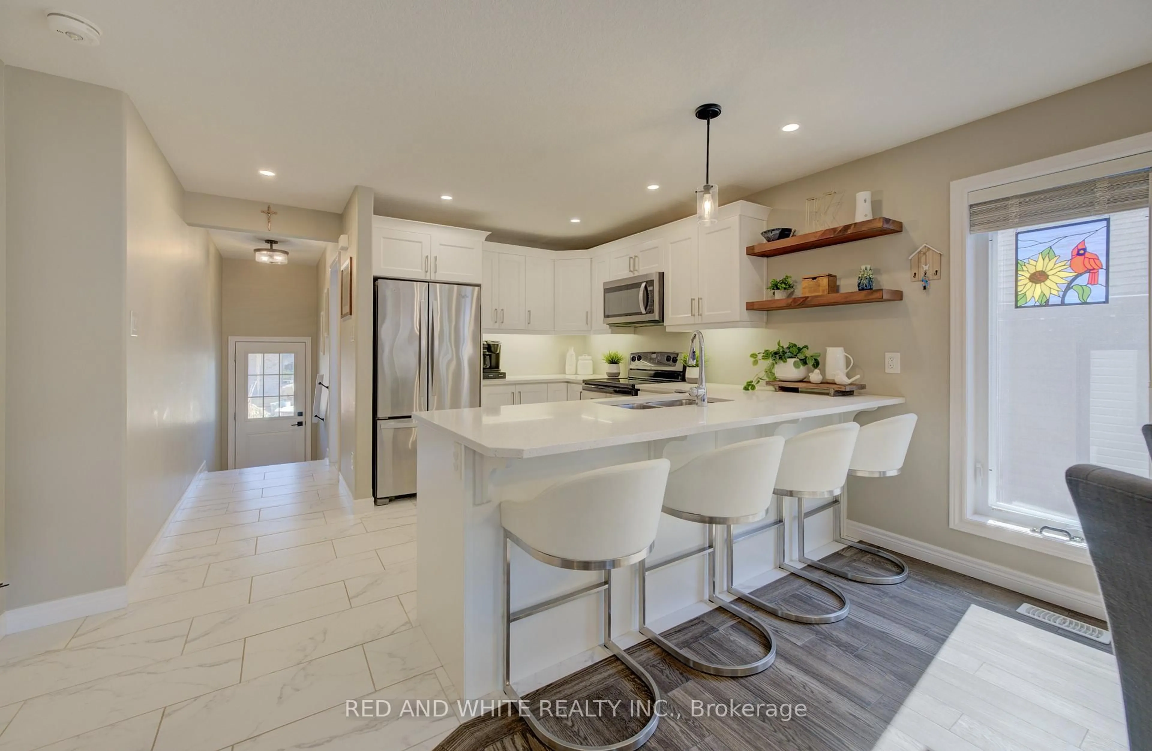 Open concept kitchen, ceramic/tile floor for 56 Norfolk St, Norfolk Ontario N0E 1Y0