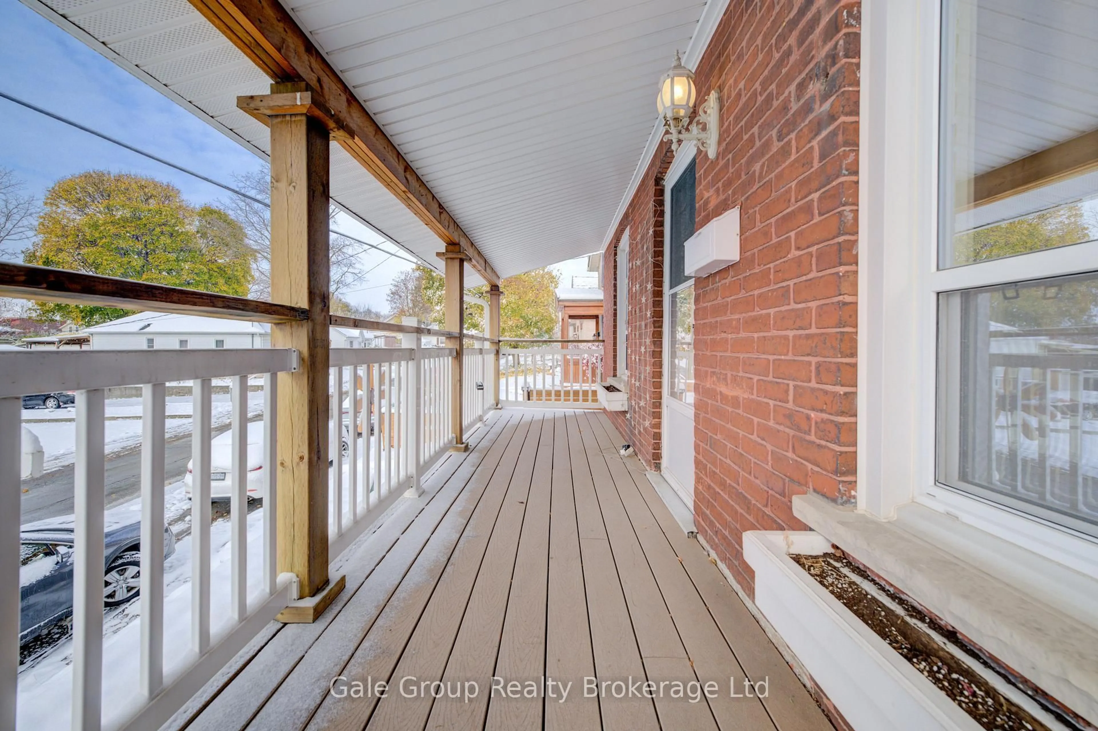 Unknown for 14 Grandview St, Brantford Ontario N3R 1Y4