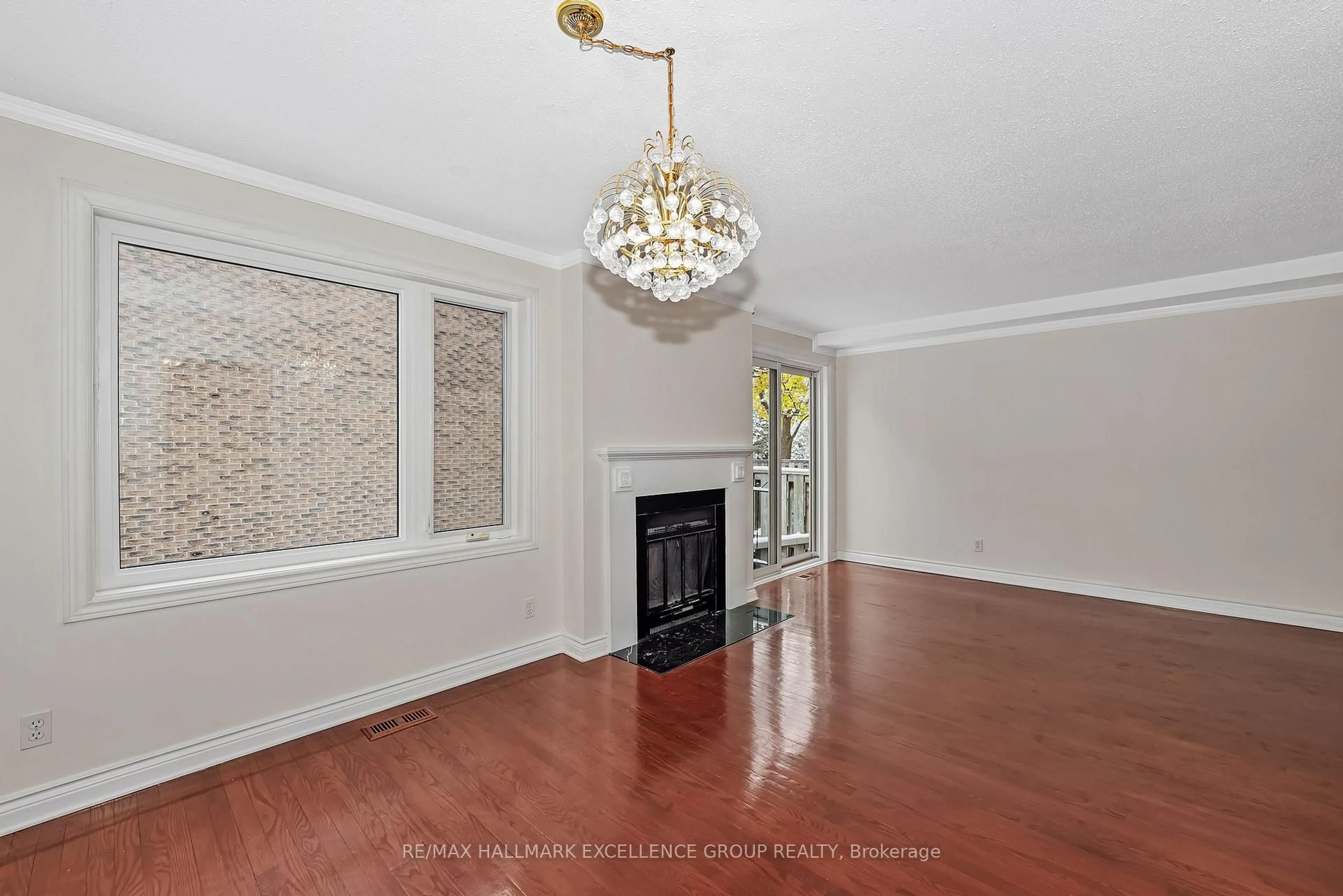 Unknown for 710 Coronation Ave #67, Ottawa Ontario K1G 4G7