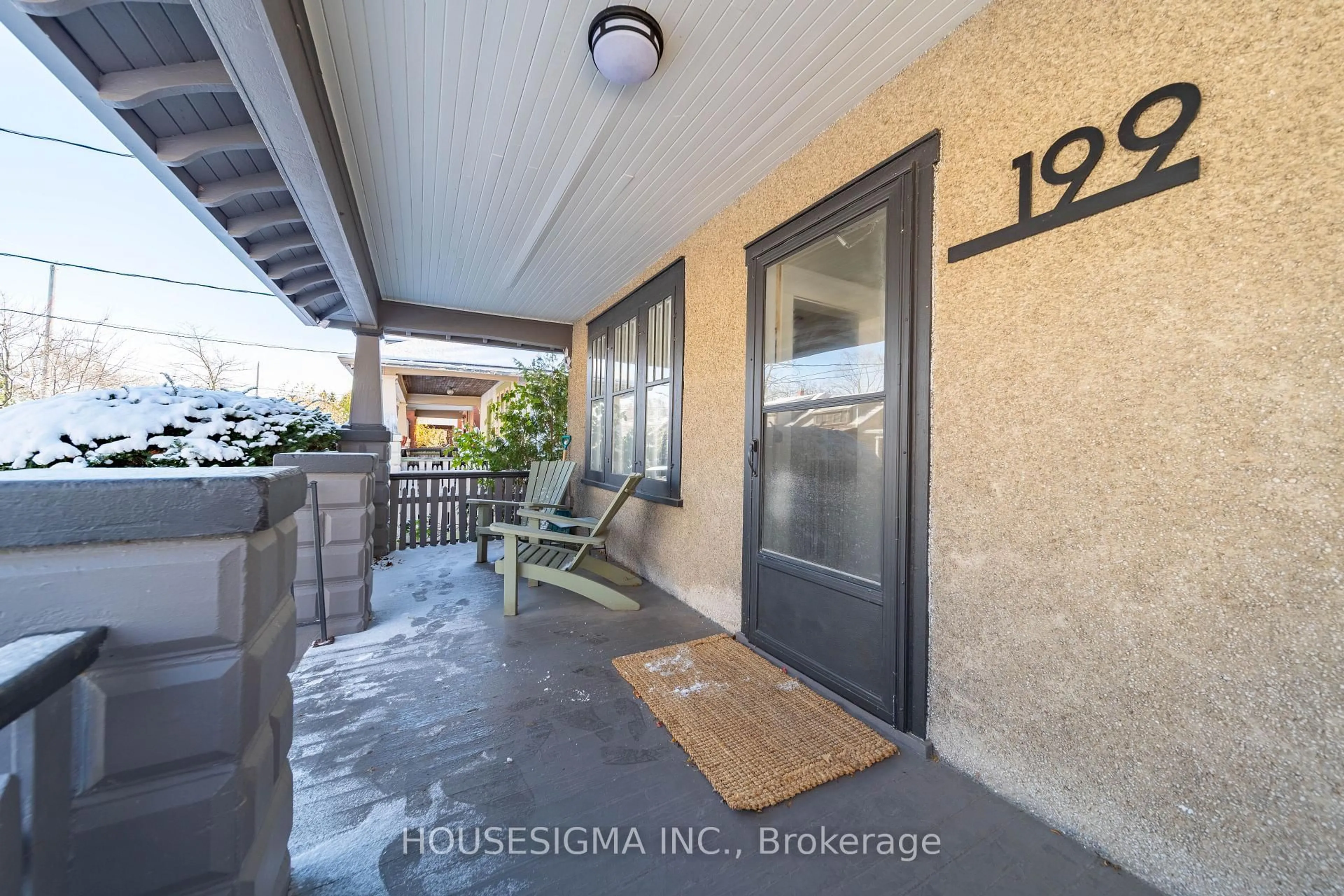 Indoor entryway for 199 Emery St, London South Ontario N6C 2E3