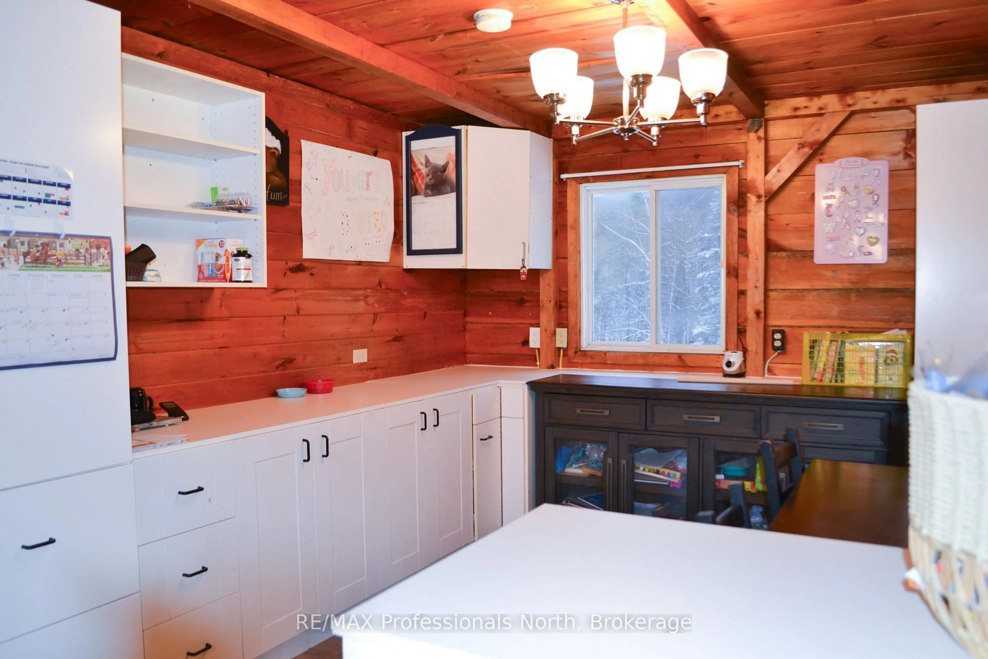 Unknown for 2315 Aspdin Rd, Huntsville Ontario P0B 1M0