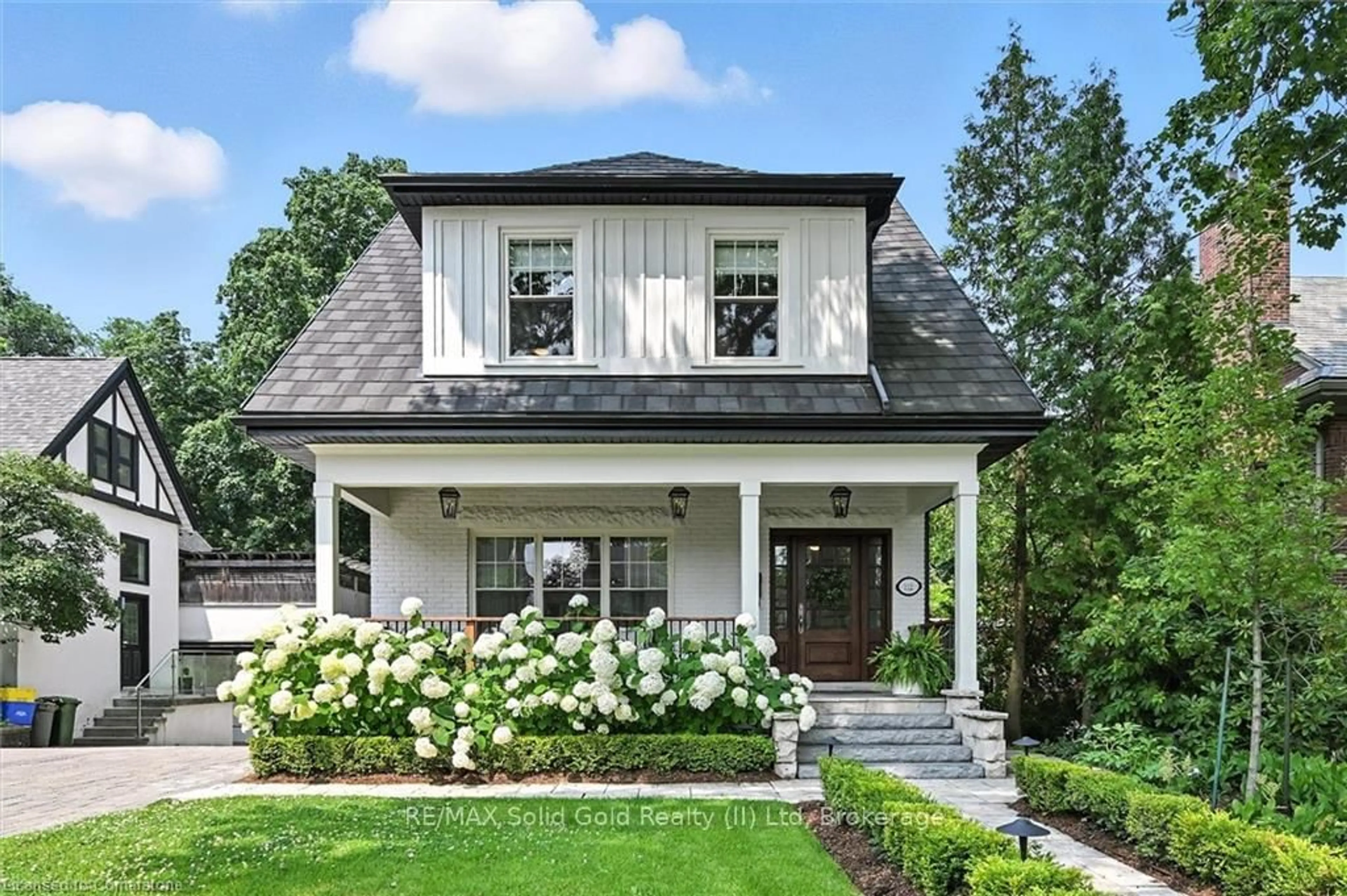 Home with brick exterior material, street for 112 Chedoke Ave, Hamilton Ontario L8P 4N9