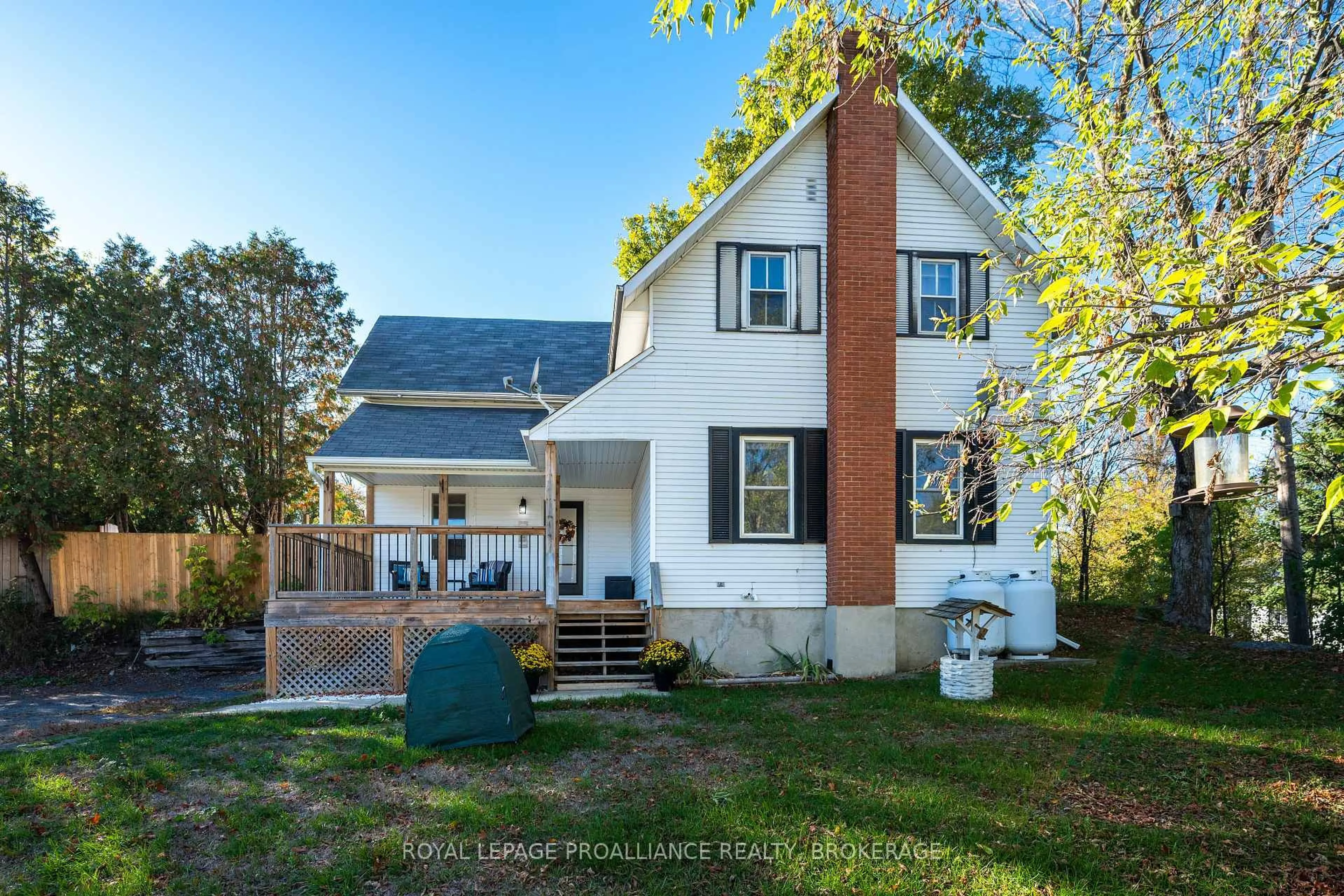 A pic from outside/outdoor area/front of a property/back of a property/a pic from drone, street for 4376 Bellrock Rd, Verona Ontario K0H 2W0