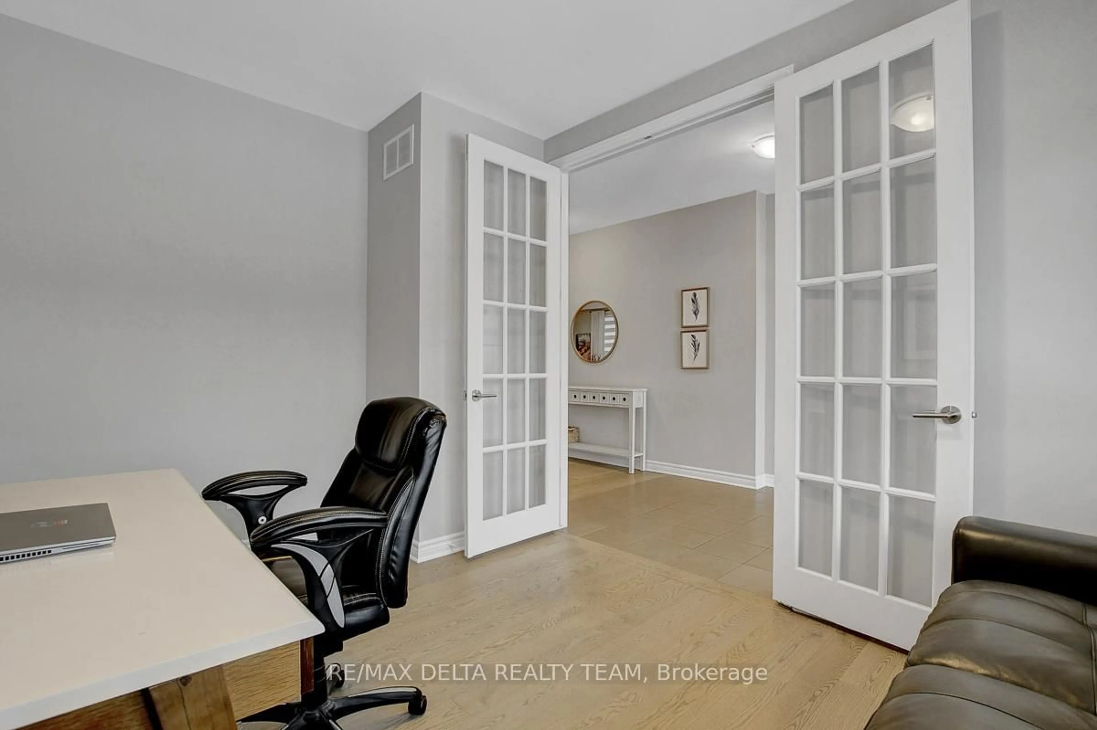 Unknown for 405 Hepatica Way, Ottawa Ontario K4A 1G3