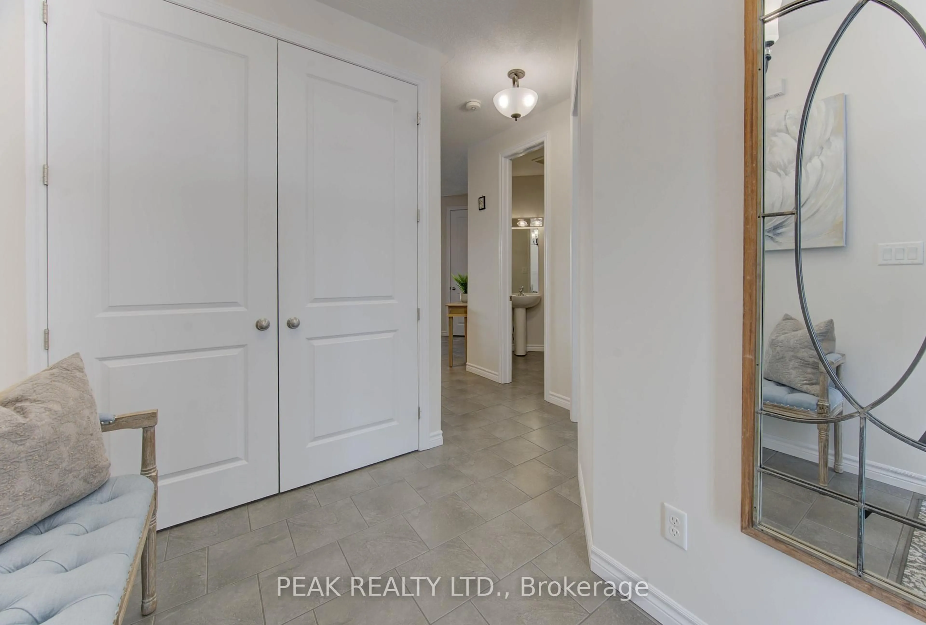 Indoor entryway for 20 Stier Rd, Wilmot Ontario N3A 4N7