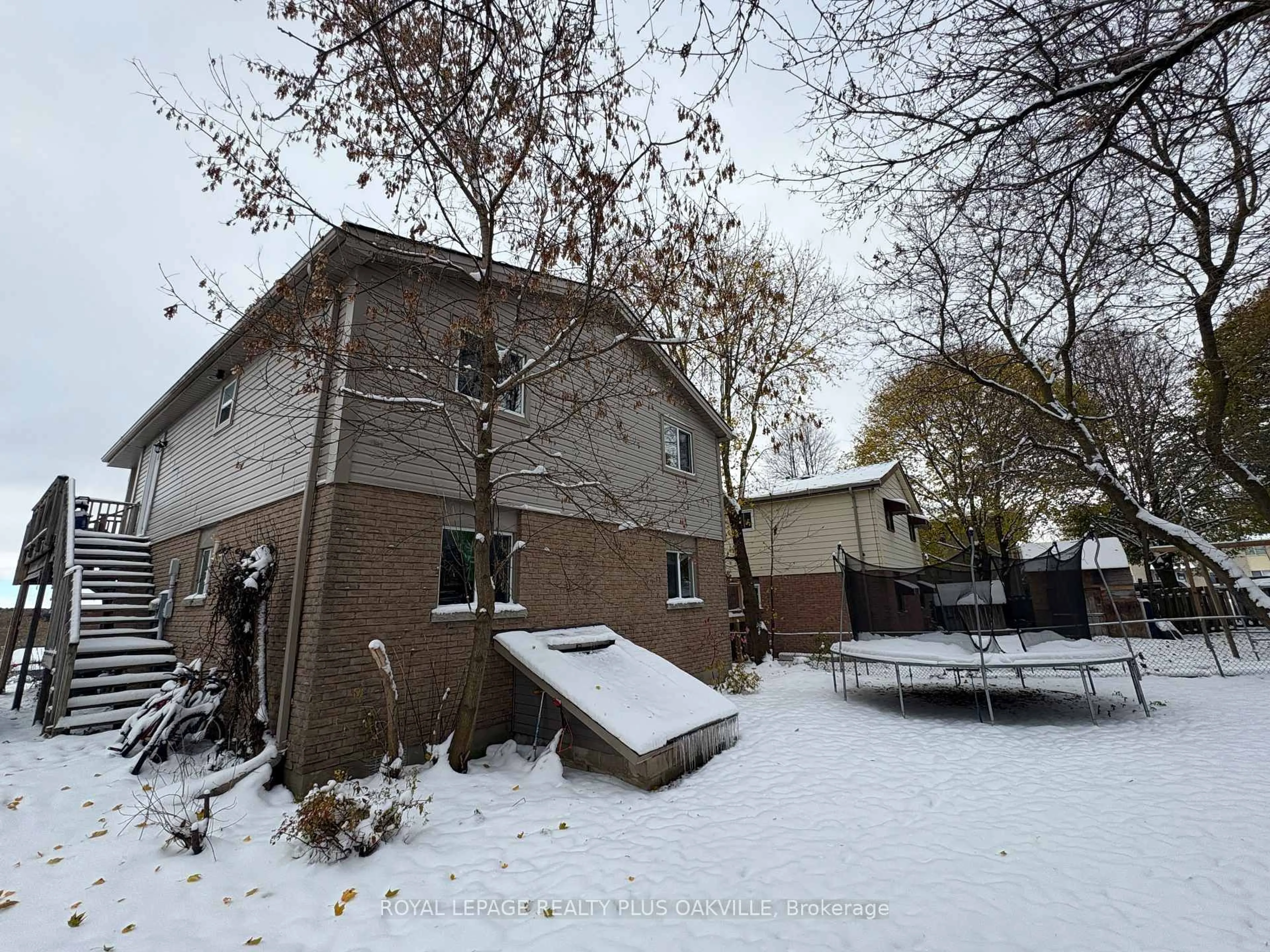 A pic from outside/outdoor area/front of a property/back of a property/a pic from drone, street for 62 Crozier St, East Luther Grand Valley Ontario L9W 5N6