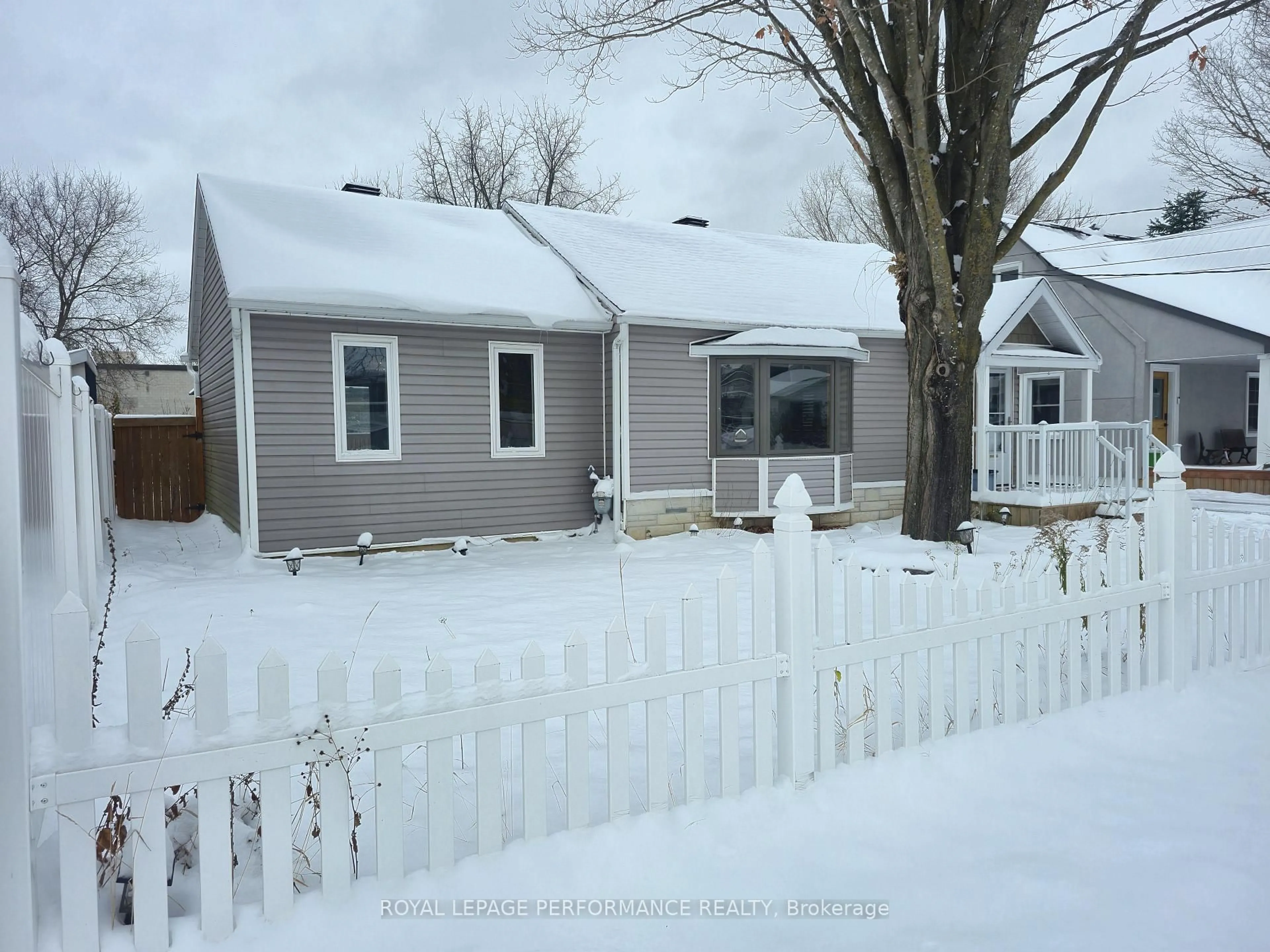 A pic from outside/outdoor area/front of a property/back of a property/a pic from drone, street for 63 Wilson St, Perth Ontario K7H 1M2