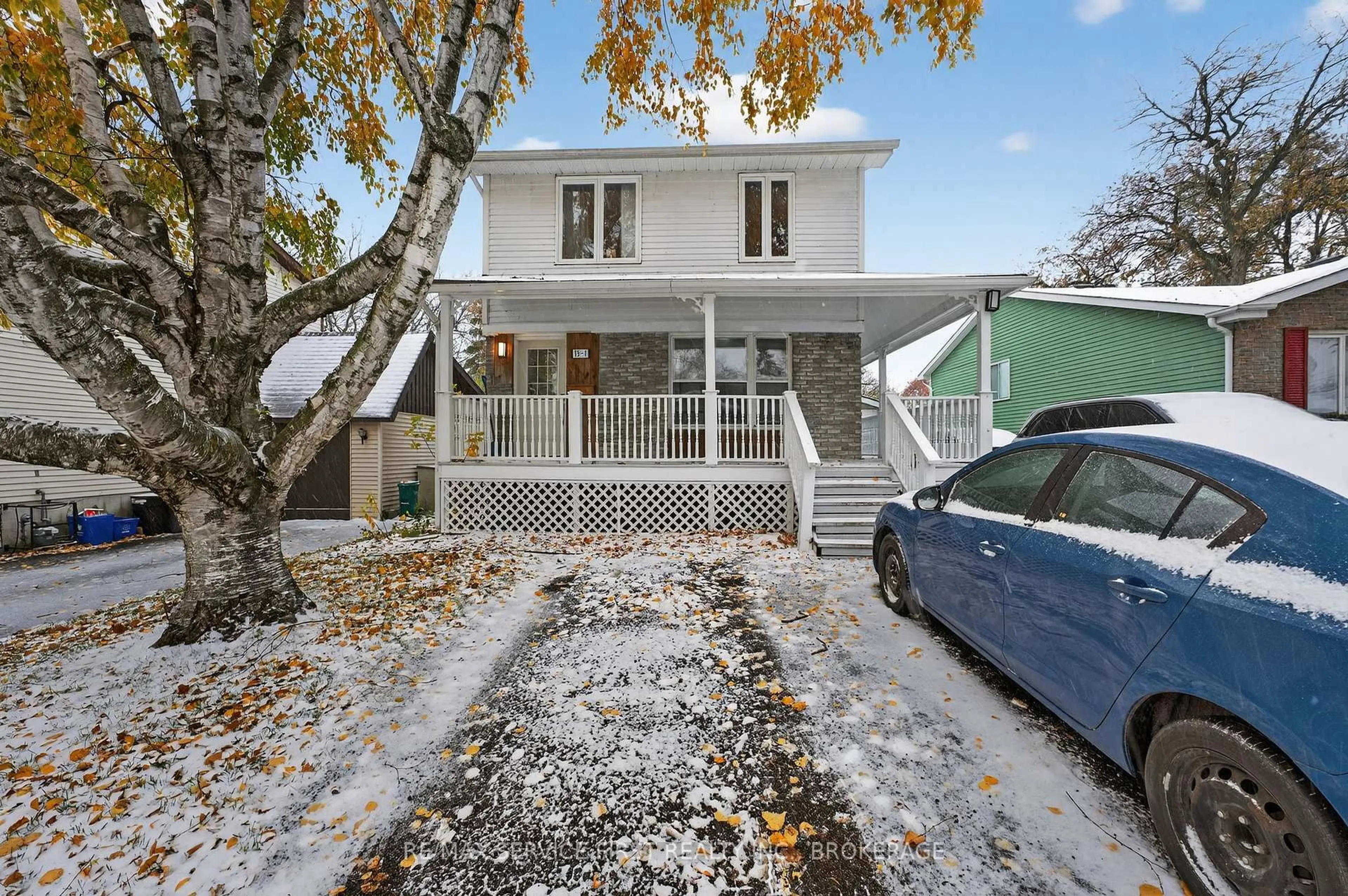 Unknown for 15 Foster St, Kingston Ontario K7M 6L2