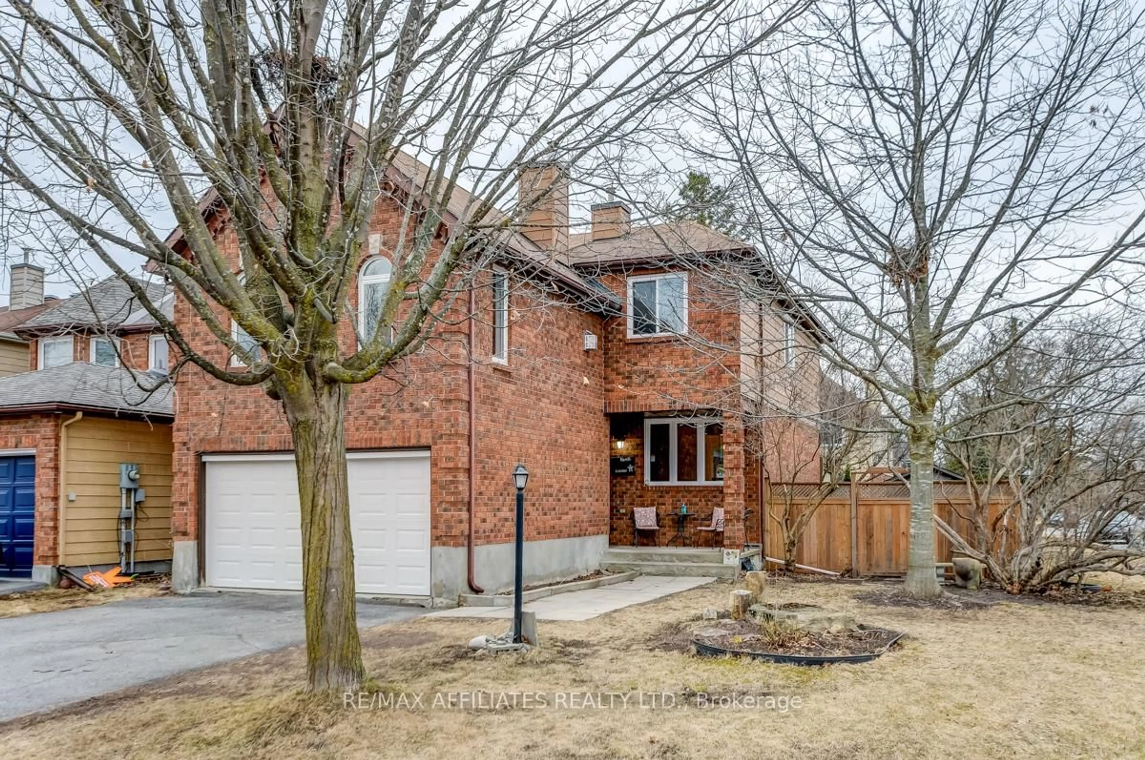 Home with brick exterior material, street for 39 INWOOD Dr, Kanata Ontario K2M 1Z3