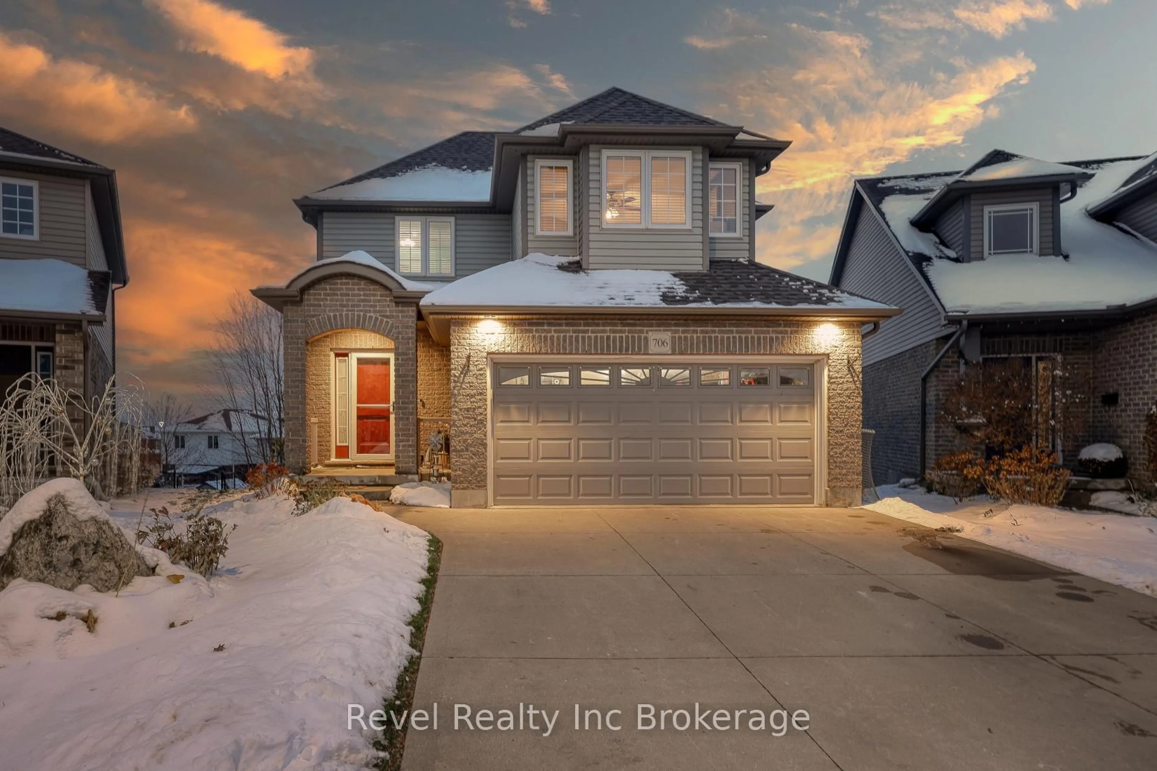 Unknown for 706 Frontenac Cres, Woodstock Ontario N4V 0B1