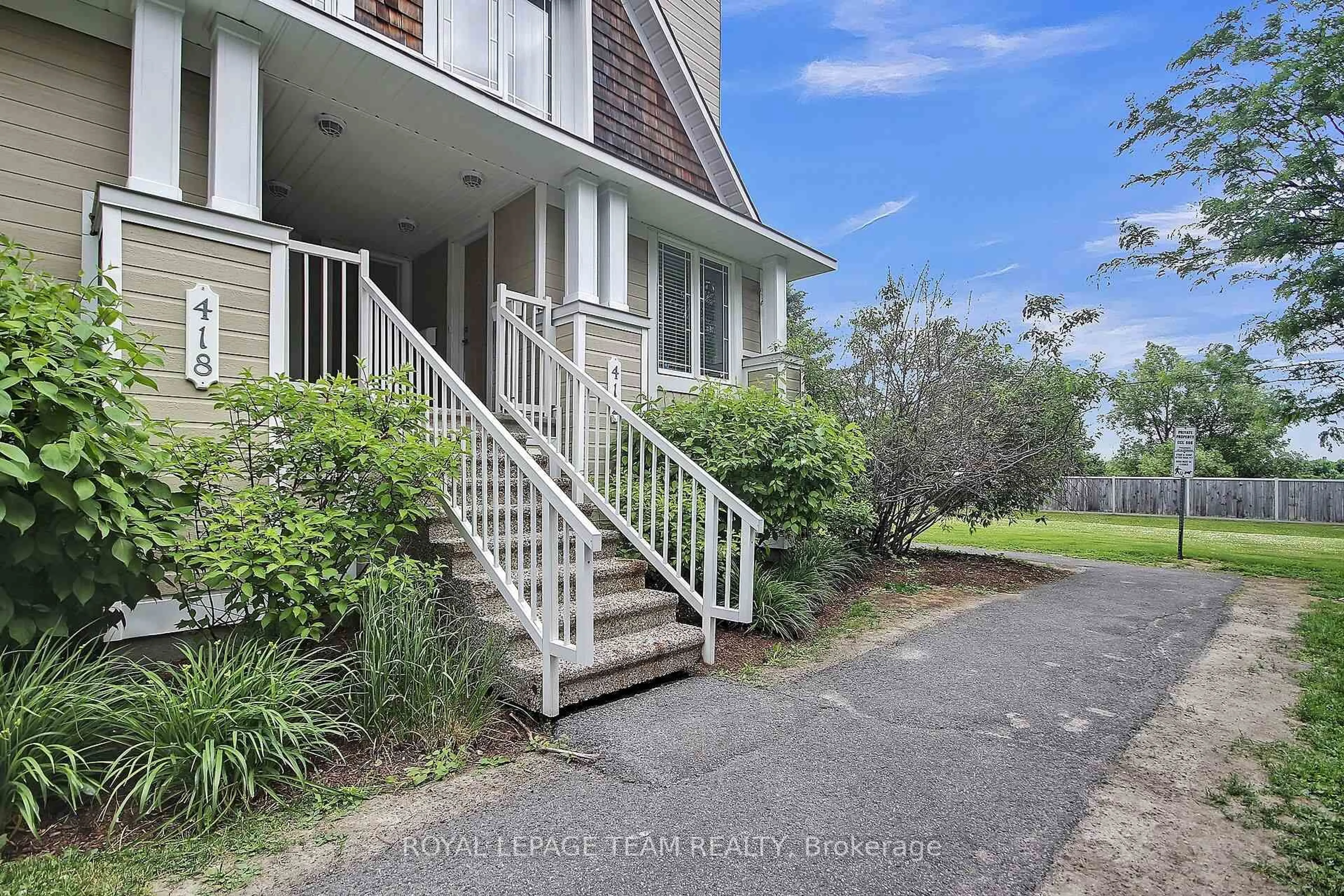 A pic from outside/outdoor area/front of a property/back of a property/a pic from drone, water/lake/river/ocean view for 414 Hillsboro Private #16, Ottawa Ontario K2M 3A8