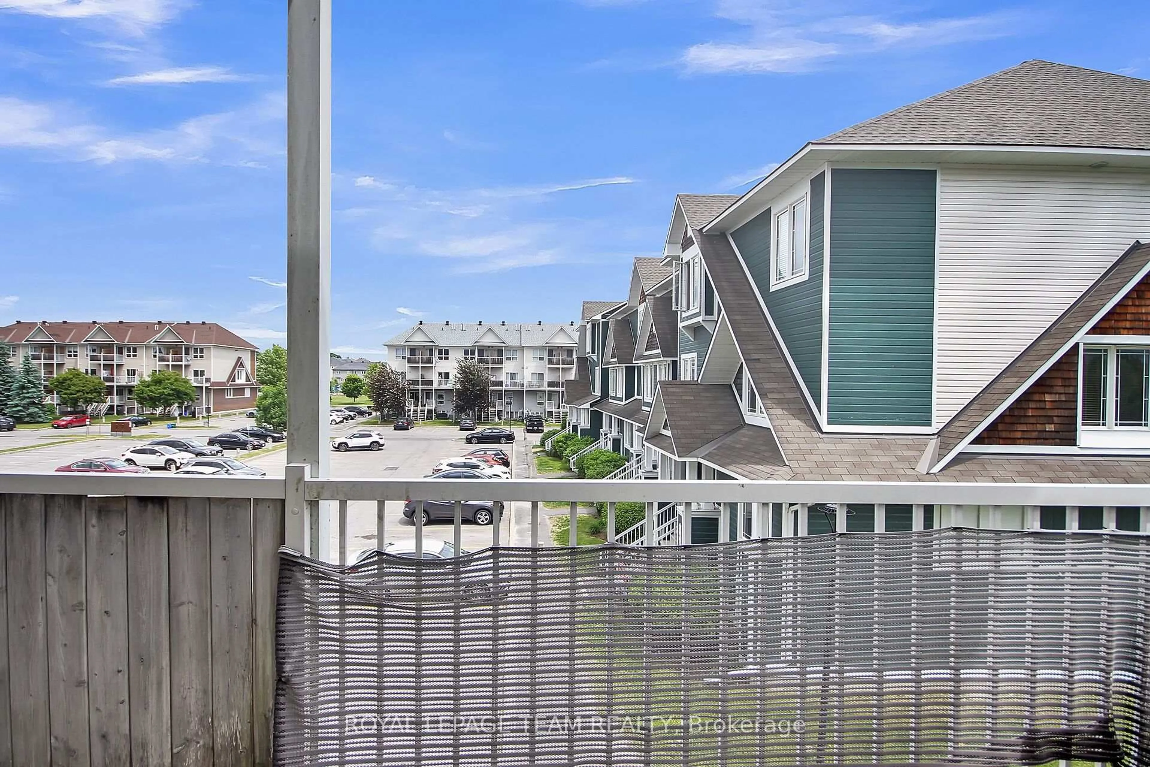 Patio, water/lake/river/ocean view for 414 Hillsboro Private #16, Ottawa Ontario K2M 3A8