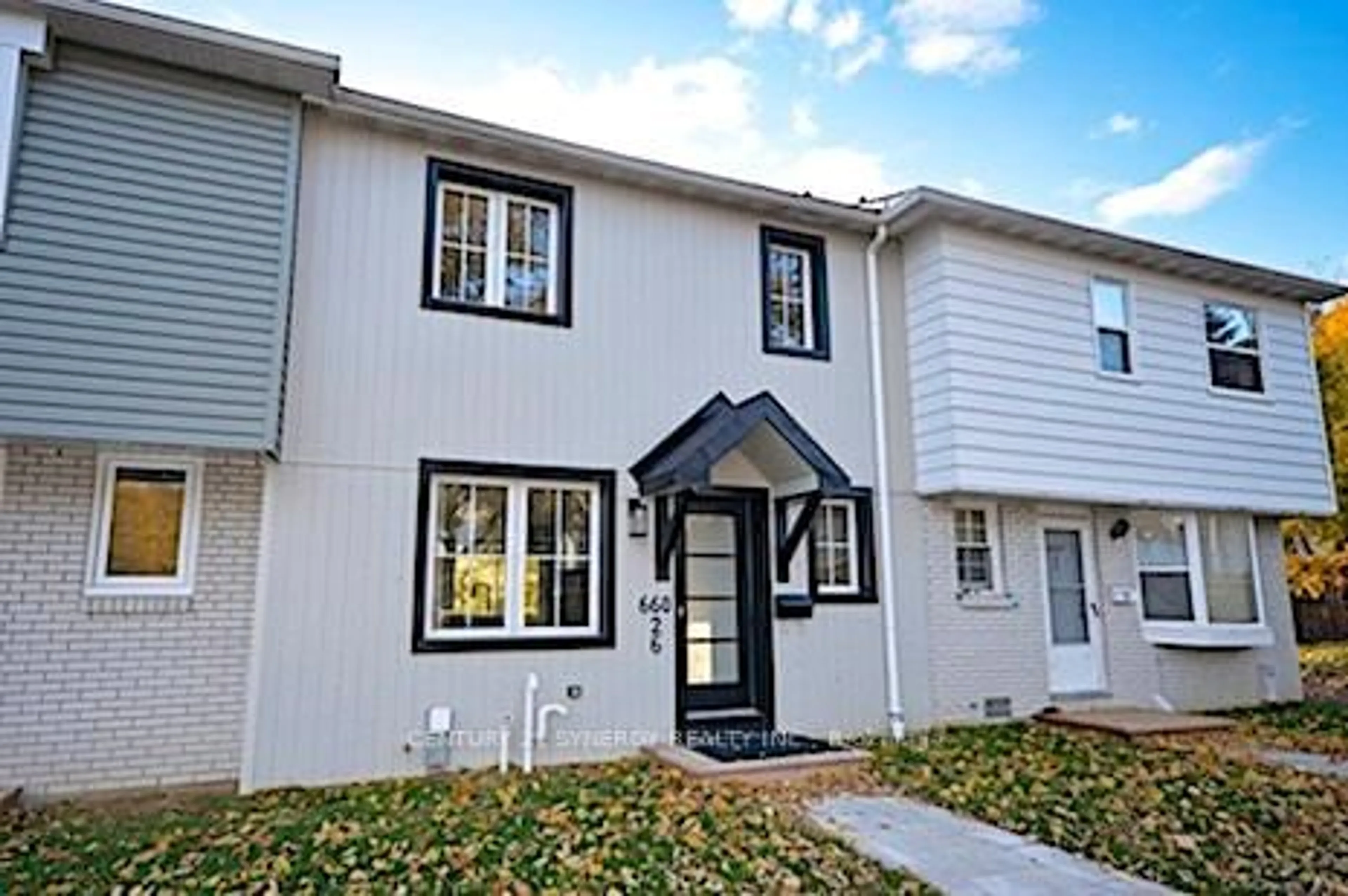 Home with vinyl exterior material, street for 660 Hochelaga St #26, Ottawa Ontario K1K 2E9