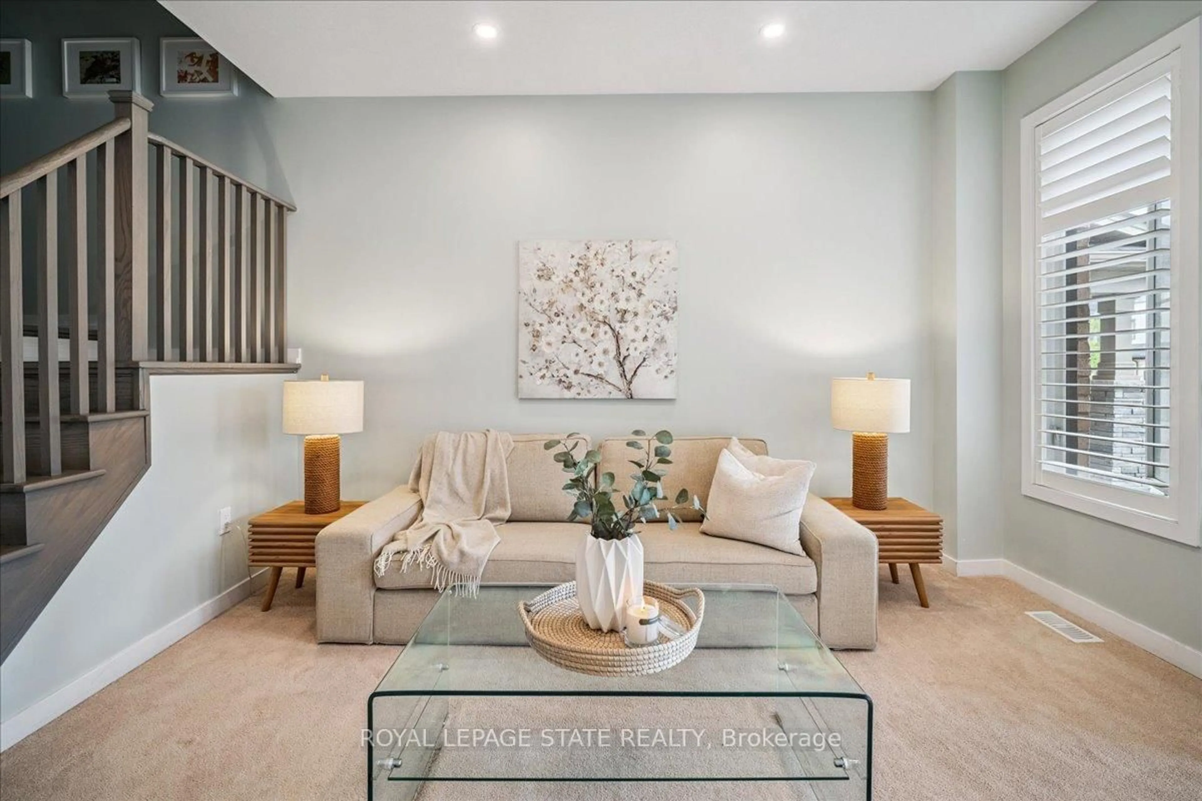 Living room with furniture, unknown for 19 Prestwick St, Hamilton Ontario L8J 0K6