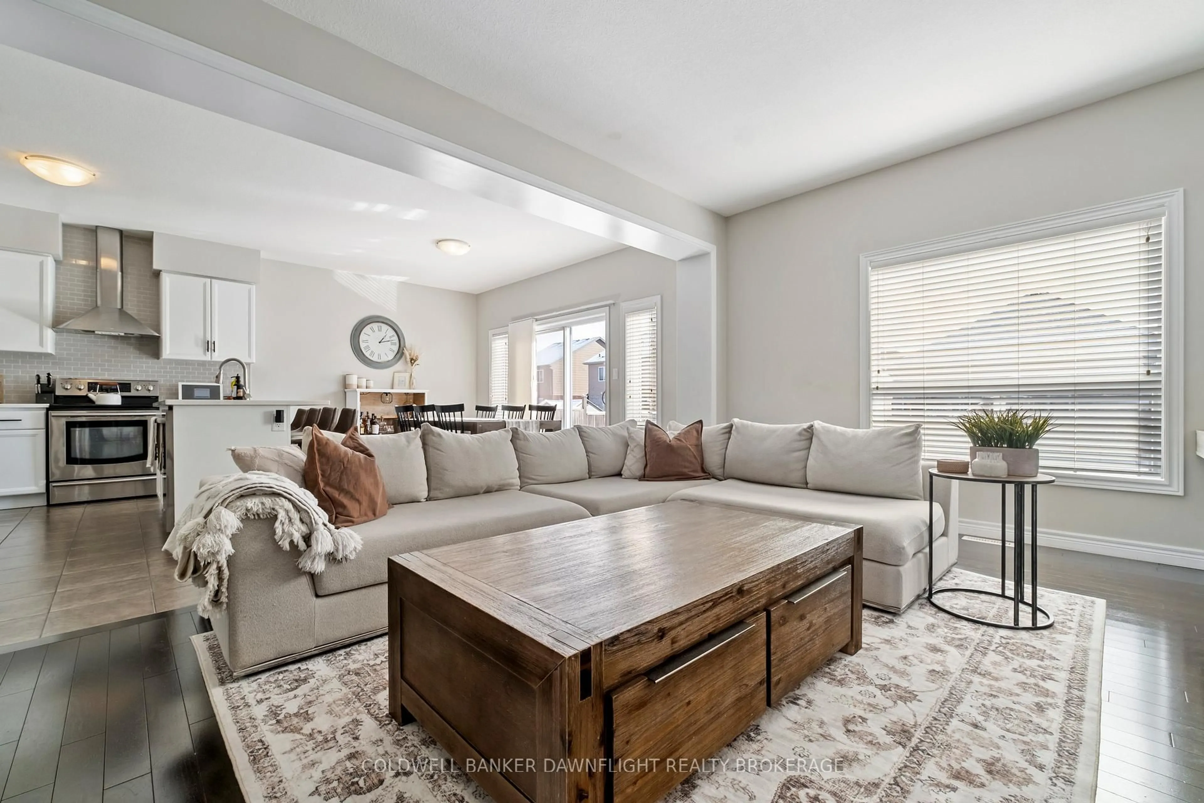 Living room with furniture, unknown for 447 Blackacres Blvd, London North Ontario N6G 0J2