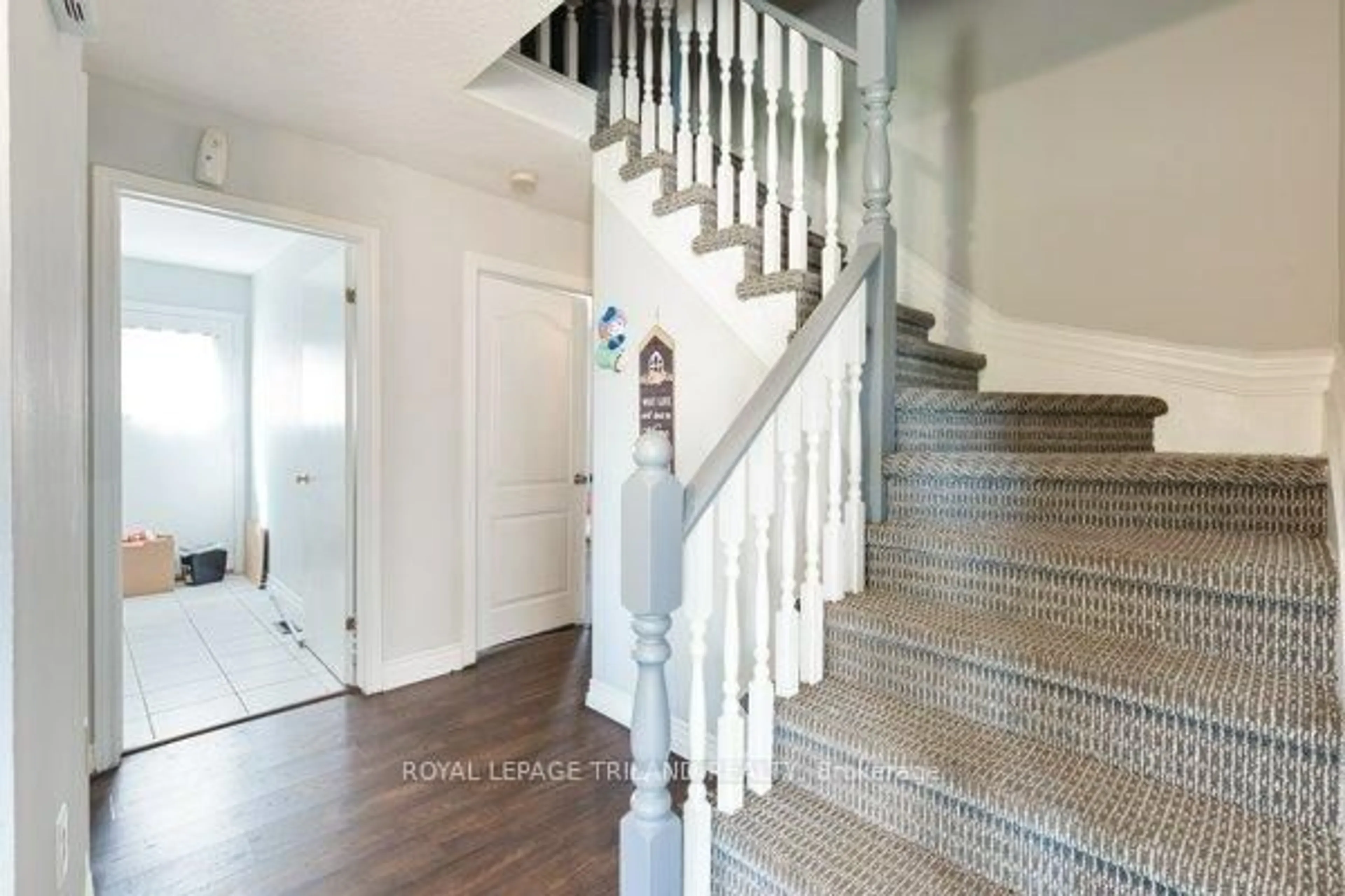 Stairs for 26 Redwood Lane, London East Ontario N5V 4C4