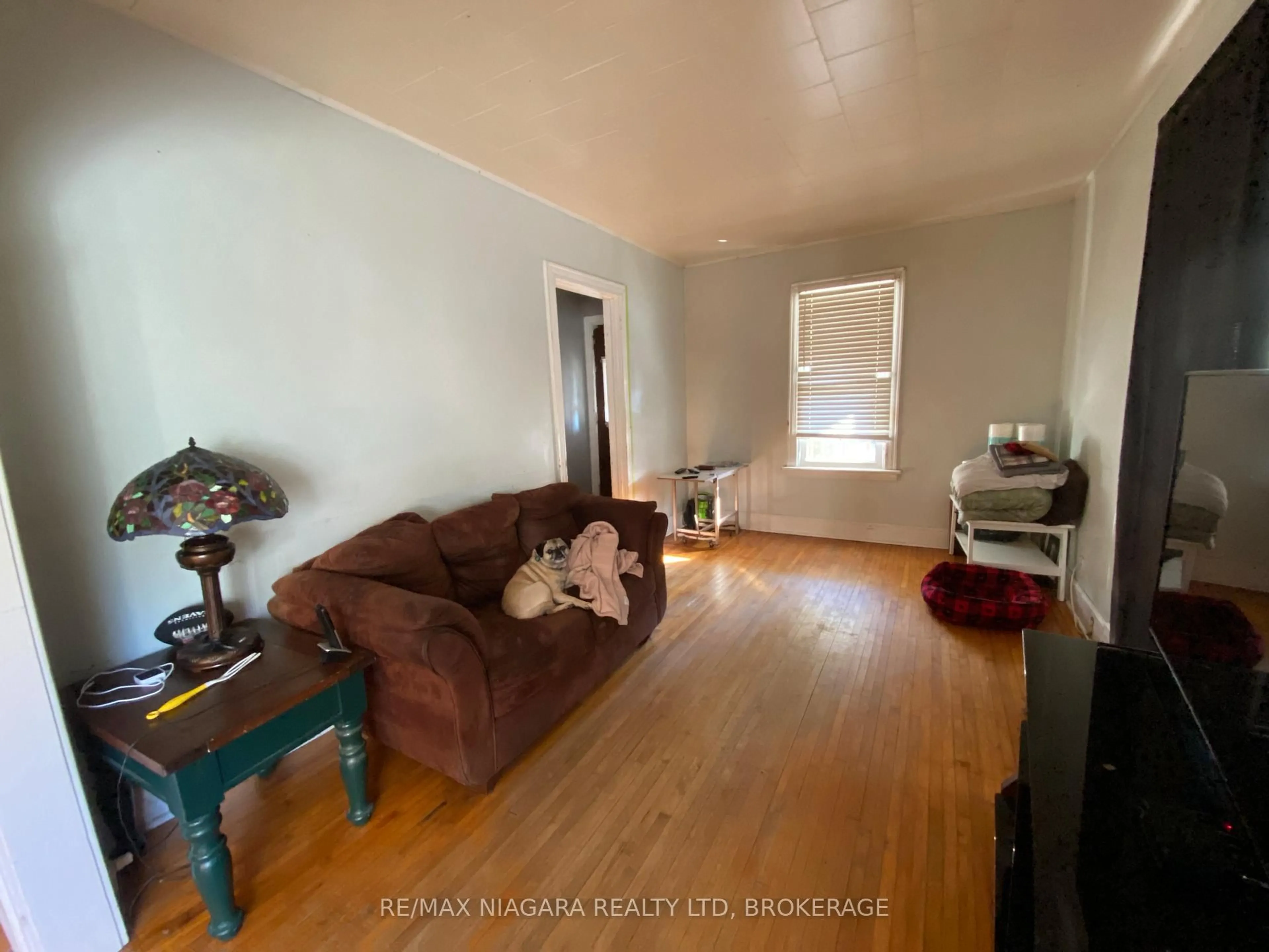 A pic of a room for 84 Waterloo St, Fort Erie Ontario L2A 3J7