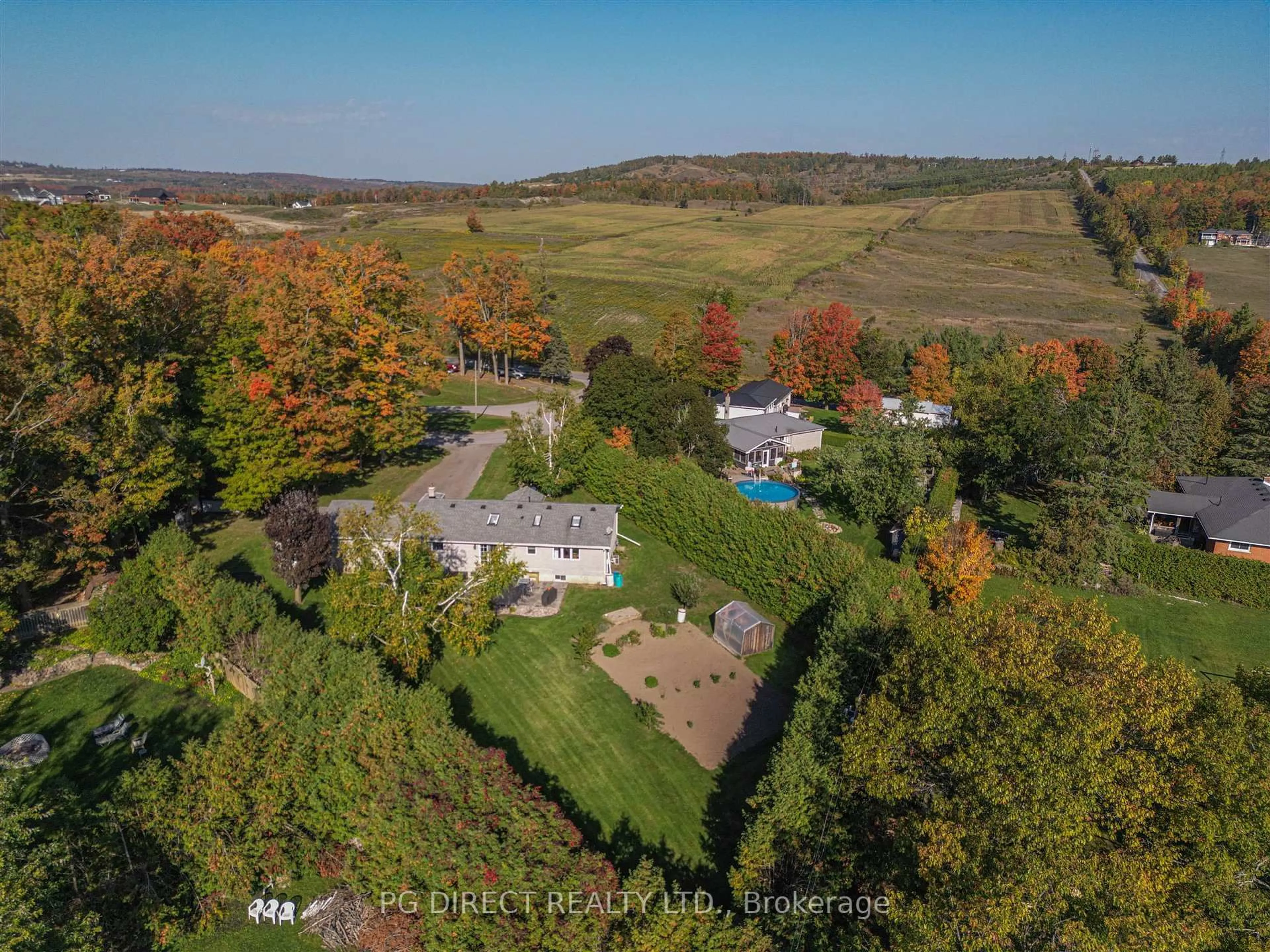 A pic from outside/outdoor area/front of a property/back of a property/a pic from drone, unknown for 6 Whitt Cres, Kawartha Lakes Ontario L0A 1A0