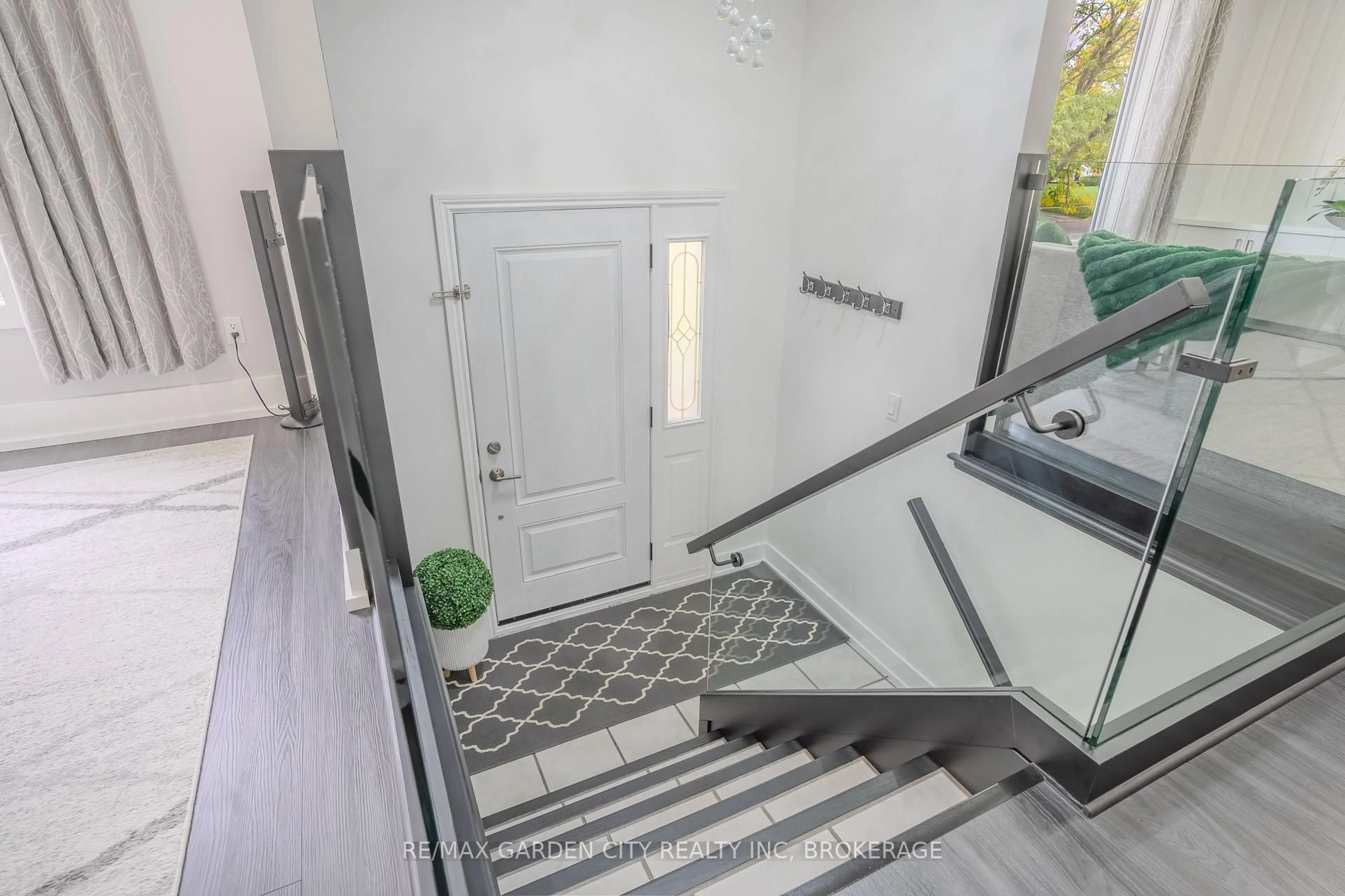 Unknown for 53 Brant Ave, Welland Ontario L3C 6C6