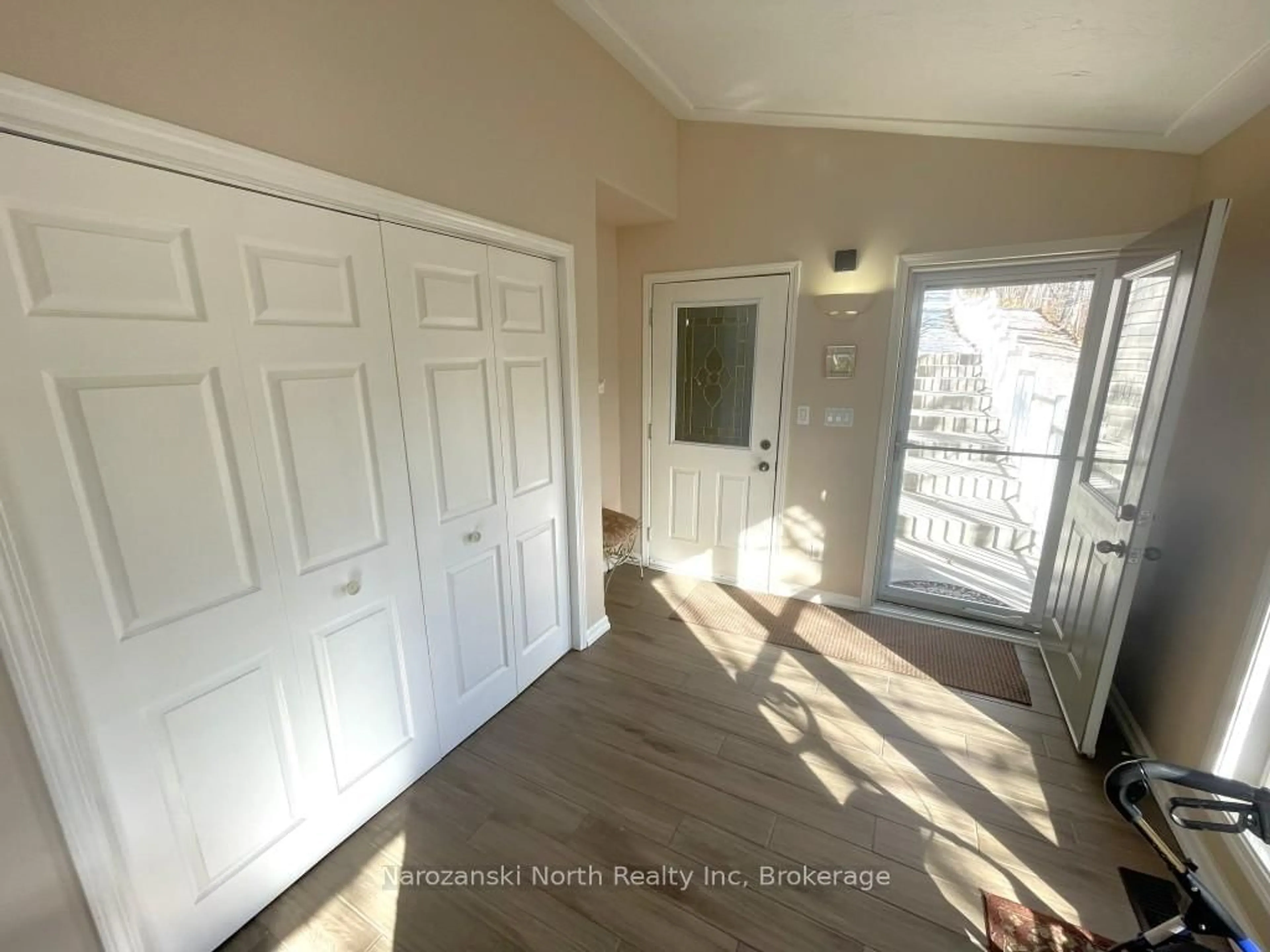 Indoor entryway for 56 Island Rd, St. Charles Ontario P0M 2W0