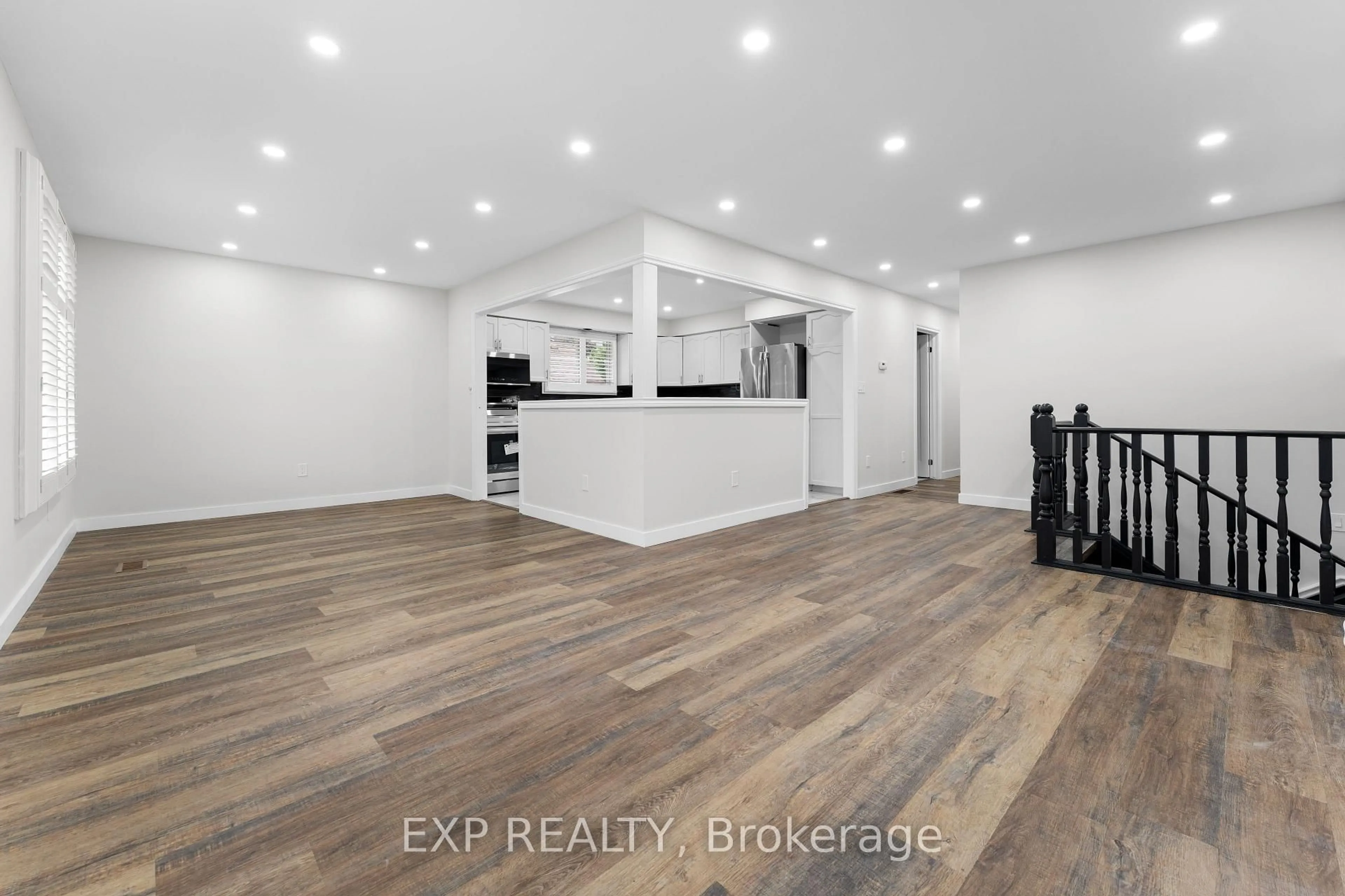 Unknown for 121 TollGate Rd, Brantford Ontario N3R 4Z9