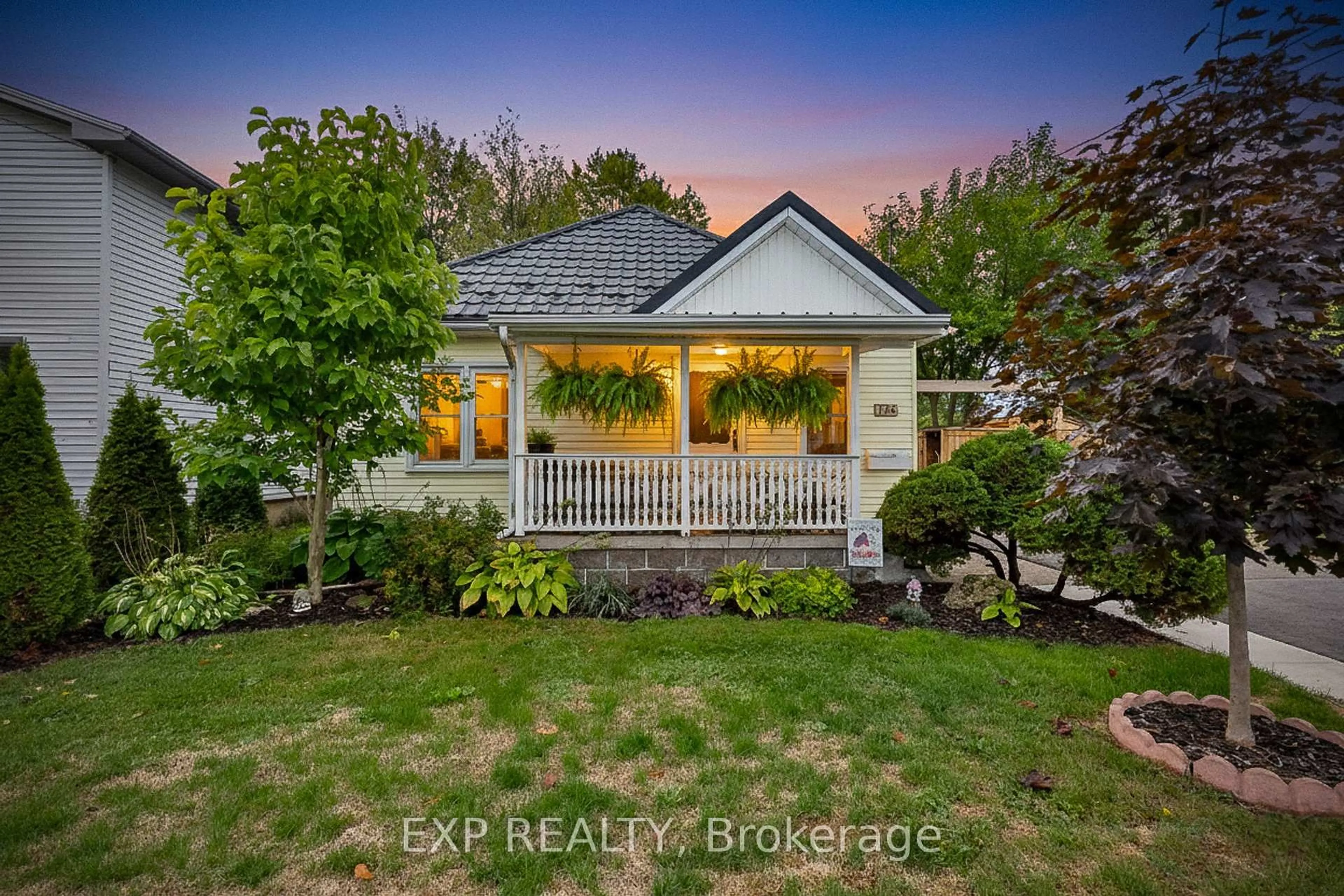 A pic from outside/outdoor area/front of a property/back of a property/a pic from drone, water/lake/river/ocean view for 176 IDYLEWYLDE St, Fort Erie Ontario L2A 2L6