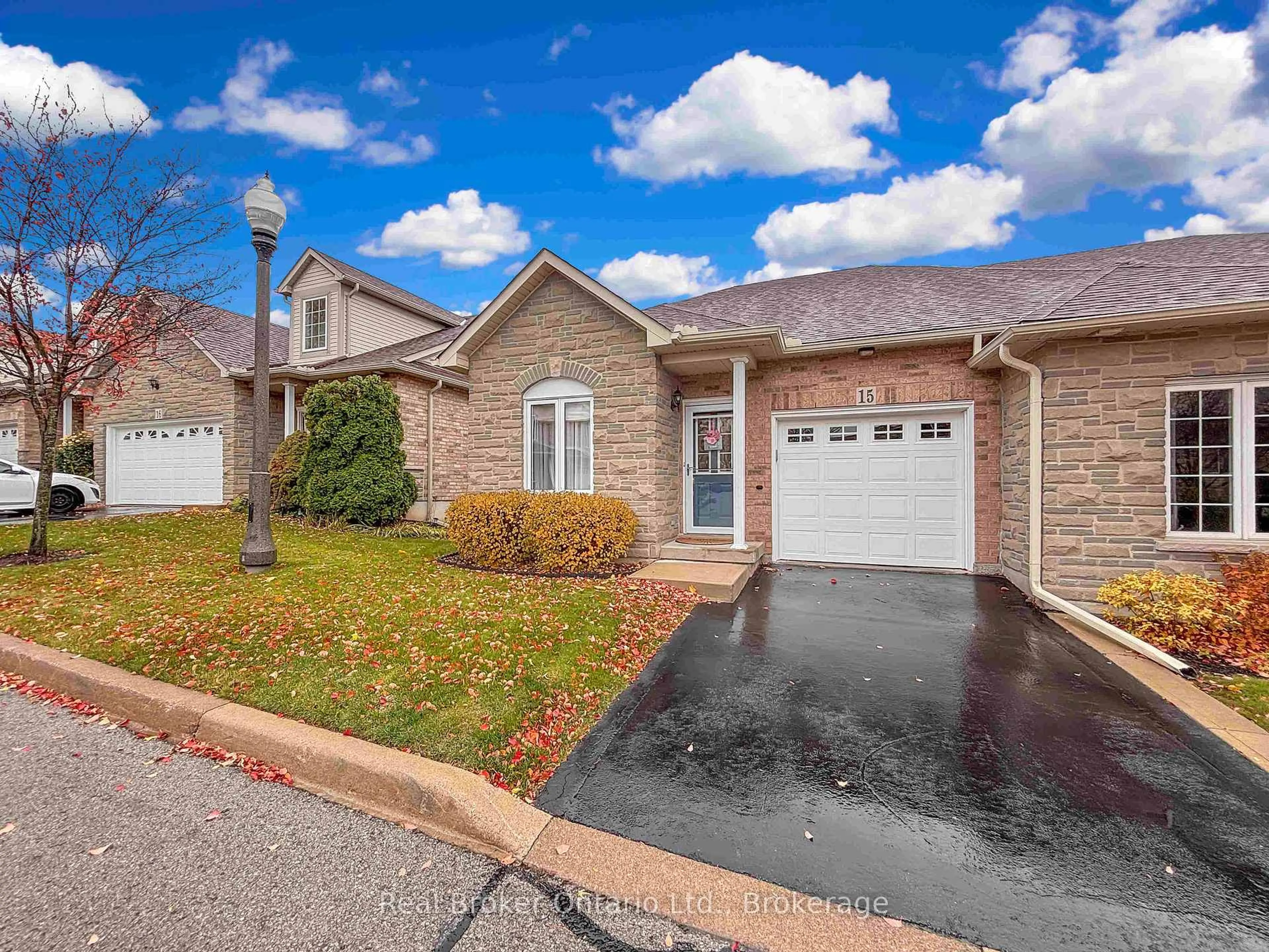 Unknown for 566 Southridge Dr #15, Hamilton Ontario L9C 7W5