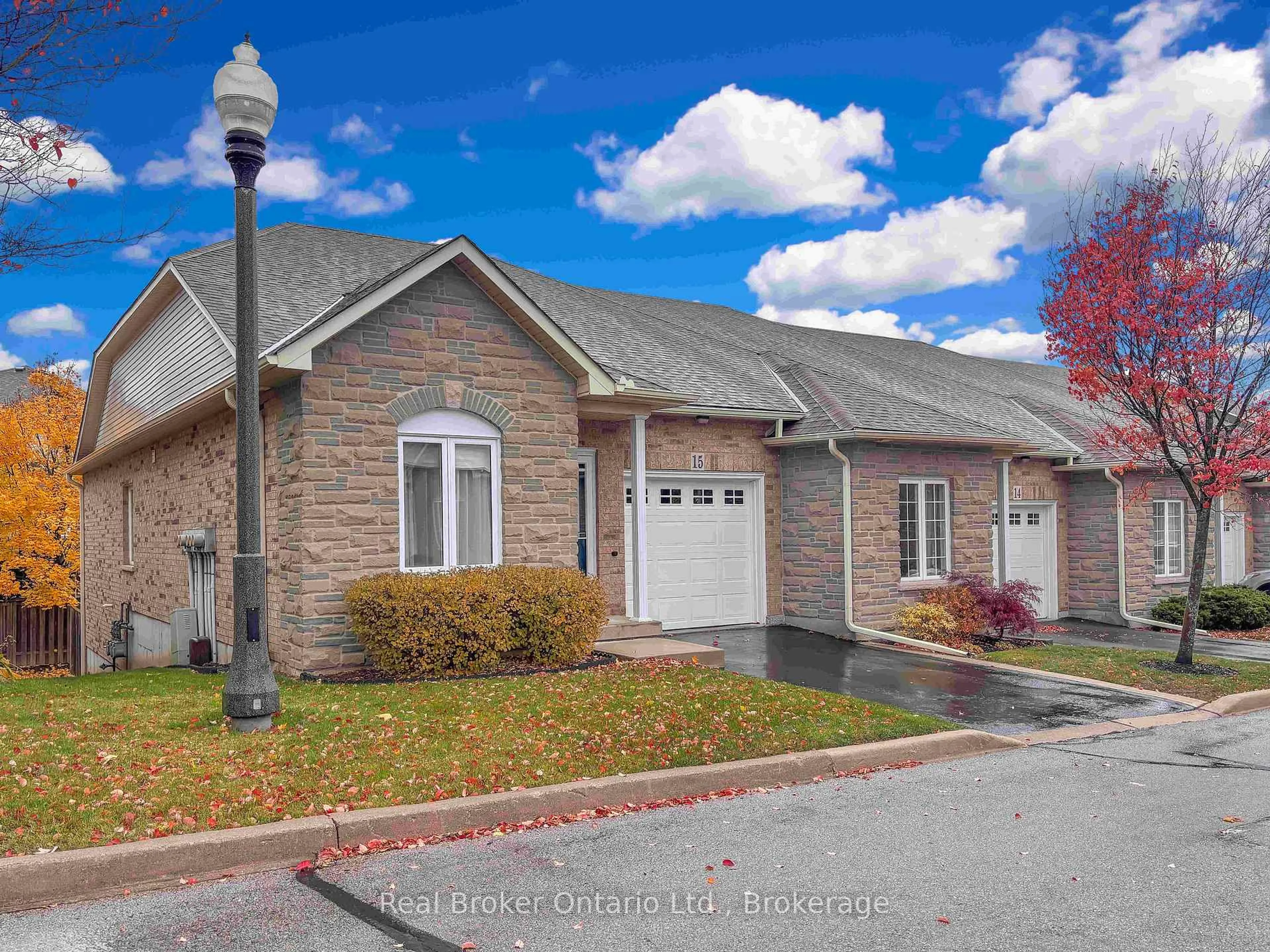 Unknown for 566 Southridge Dr #15, Hamilton Ontario L9C 7W5