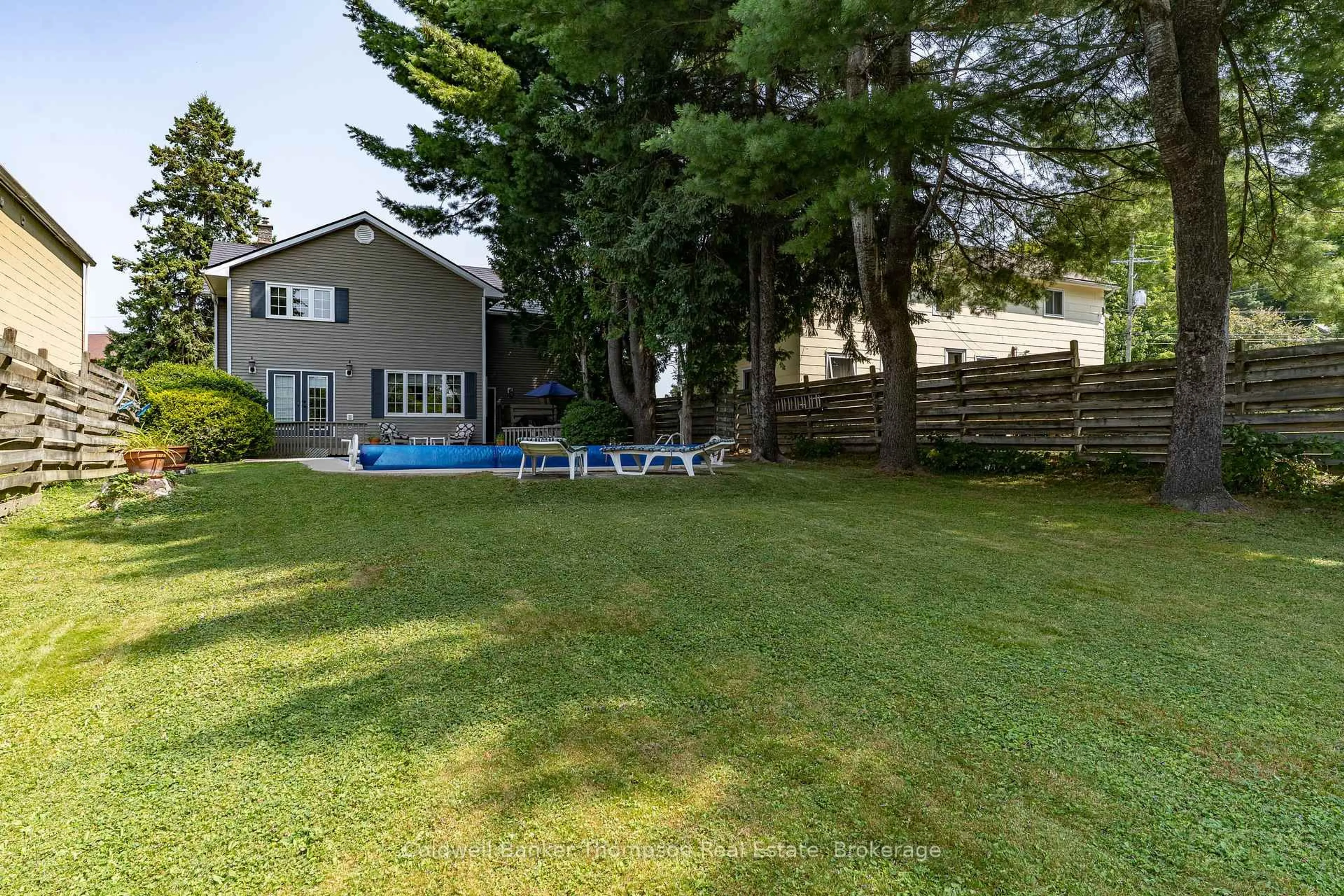 Unknown for 3 Cliff Ave, Huntsville Ontario P1H 1G4