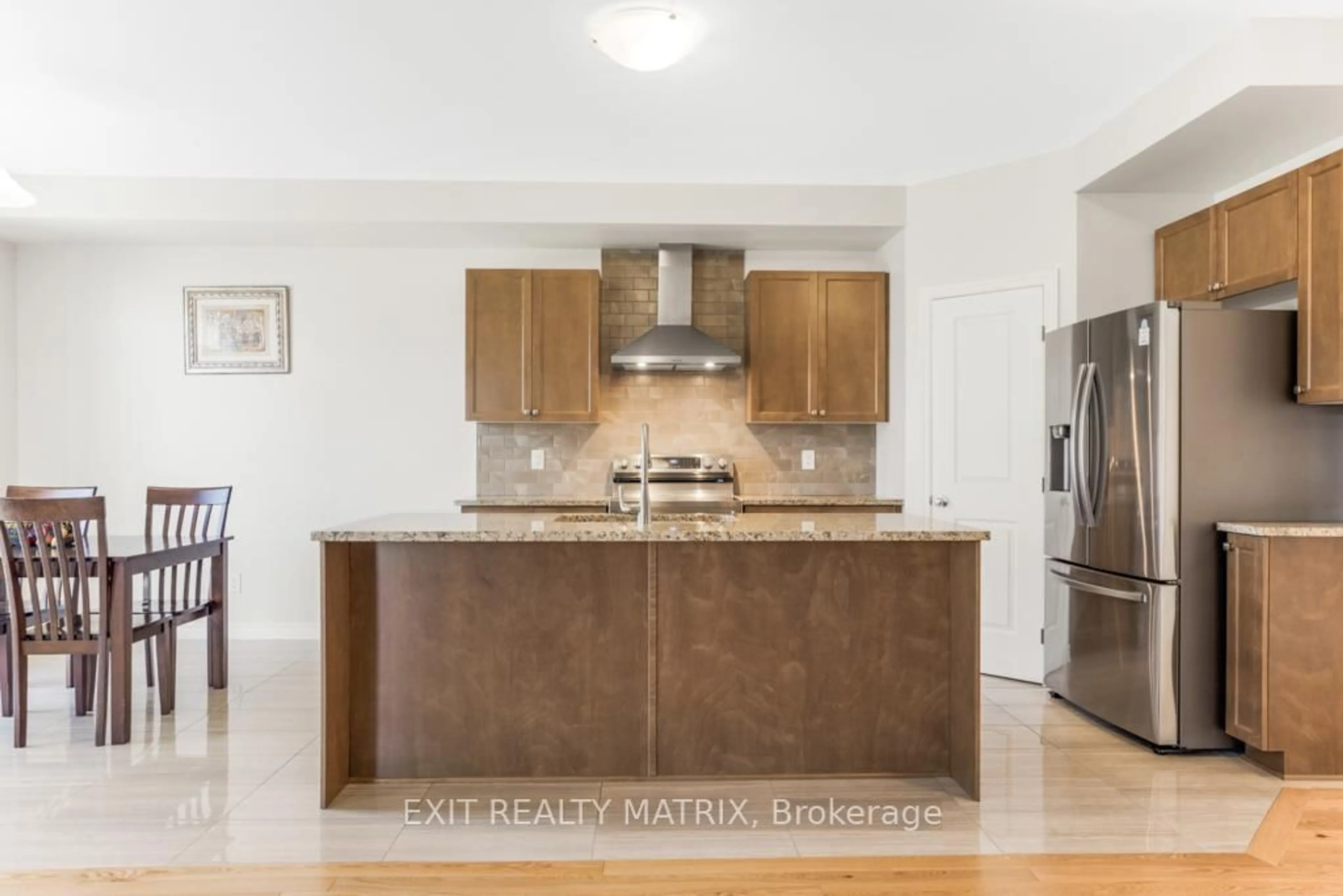 Unknown for 764 NAMUR St, Russell Ontario K0A 1W0