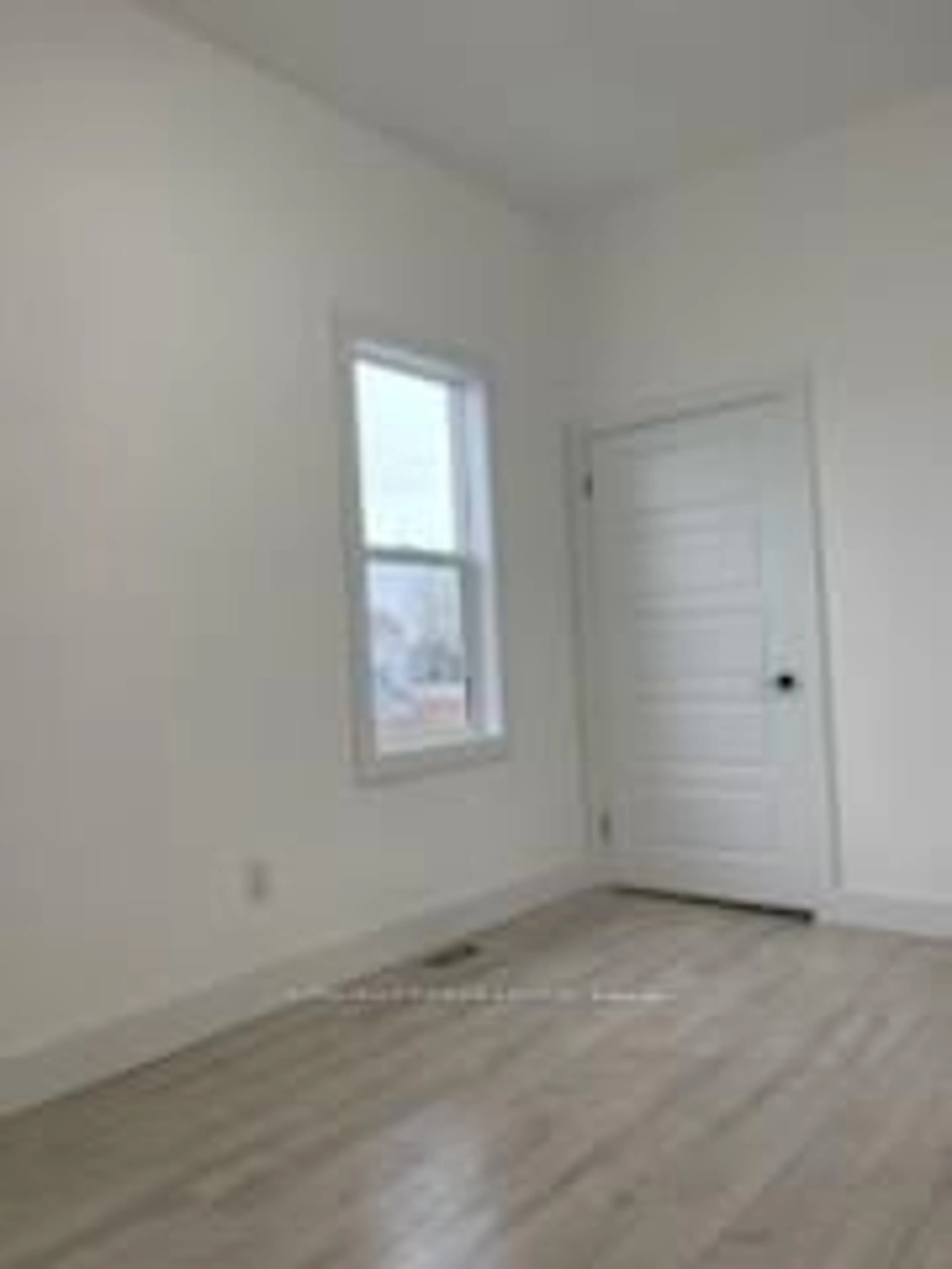 A pic of a room for 11 Amelia St, St. Thomas Ontario N5R 2X5
