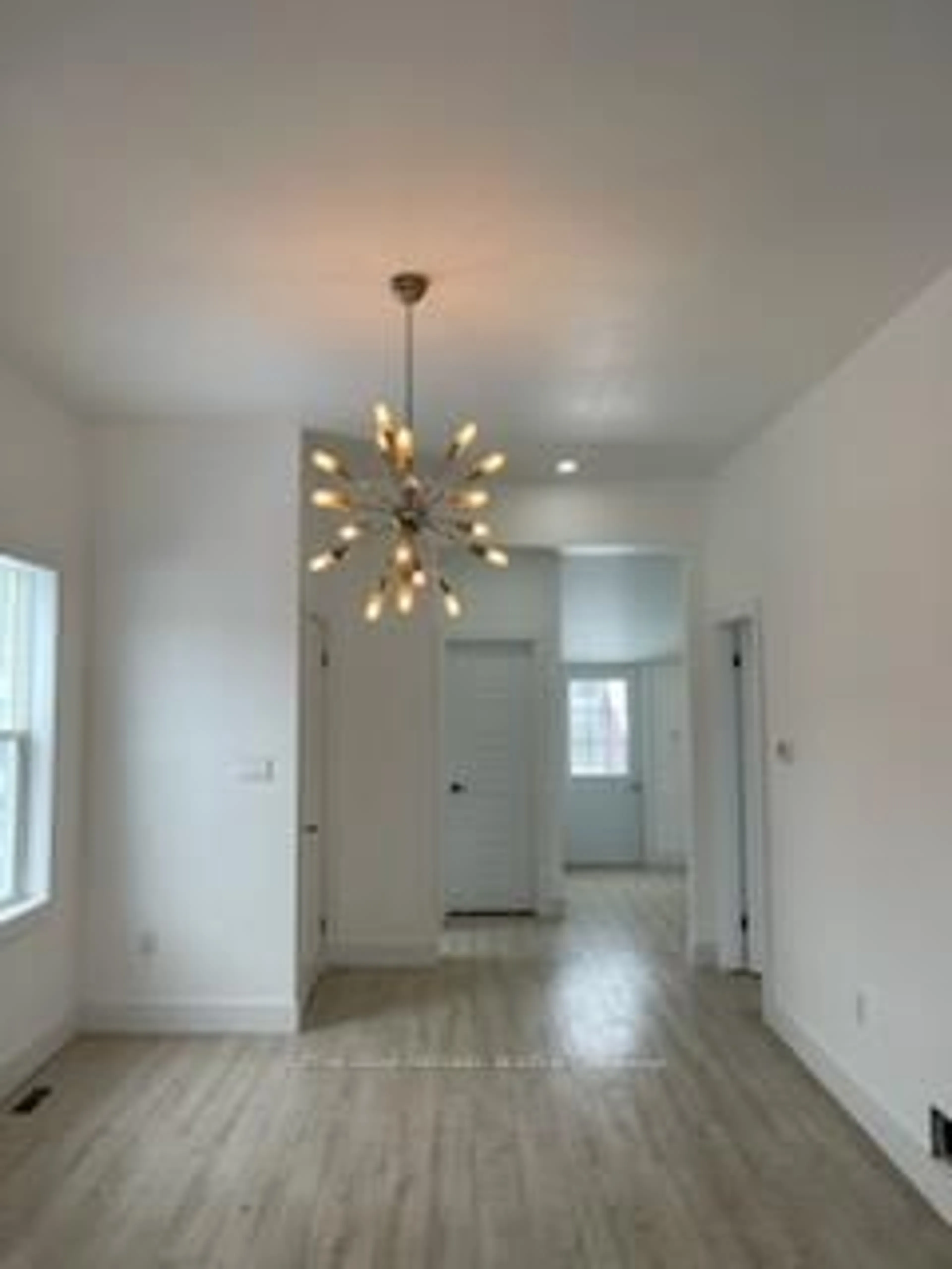 A pic of a room for 11 Amelia St, St. Thomas Ontario N5R 2X5