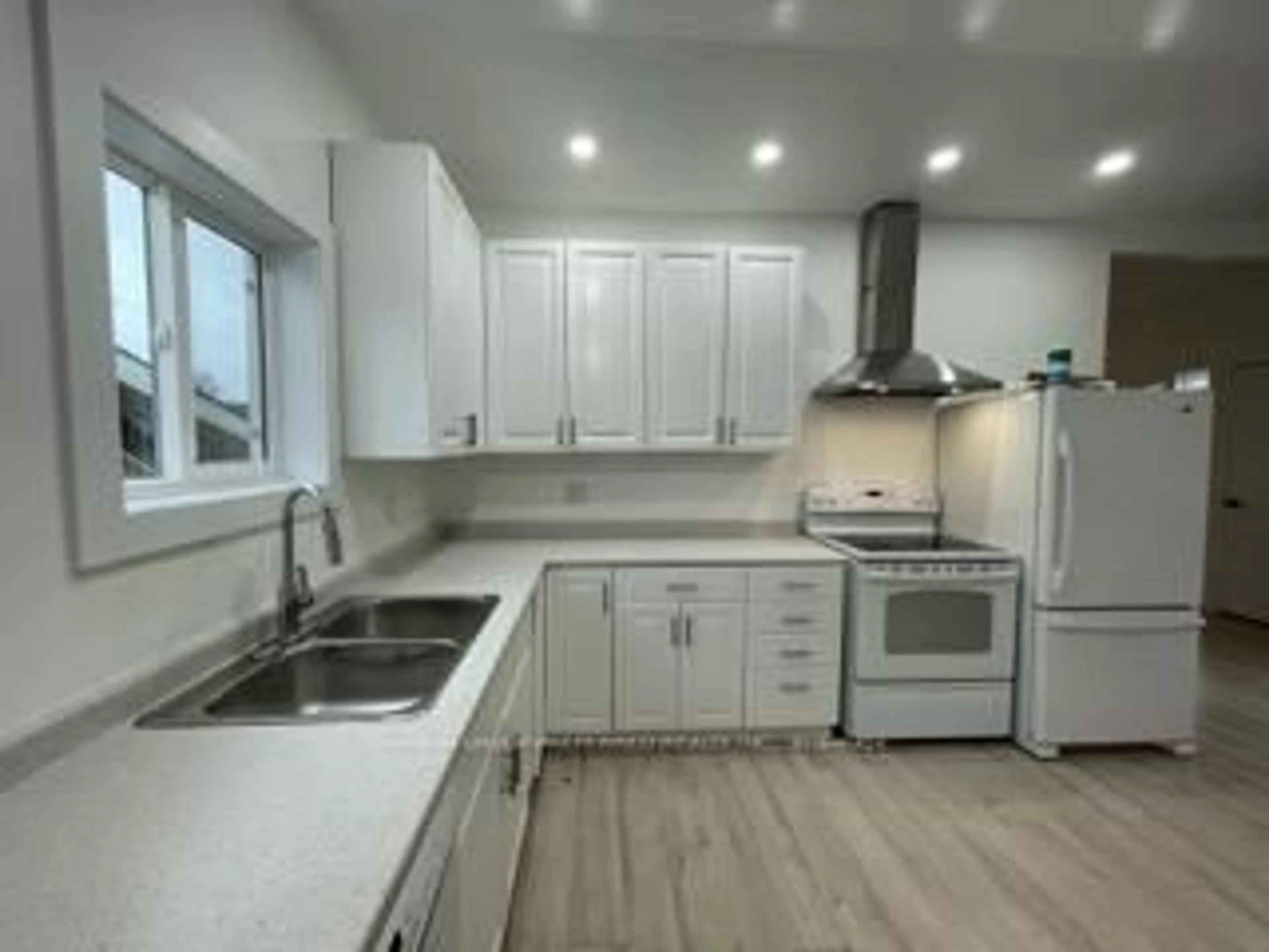 Unknown for 11 Amelia St, St. Thomas Ontario N5R 2X5