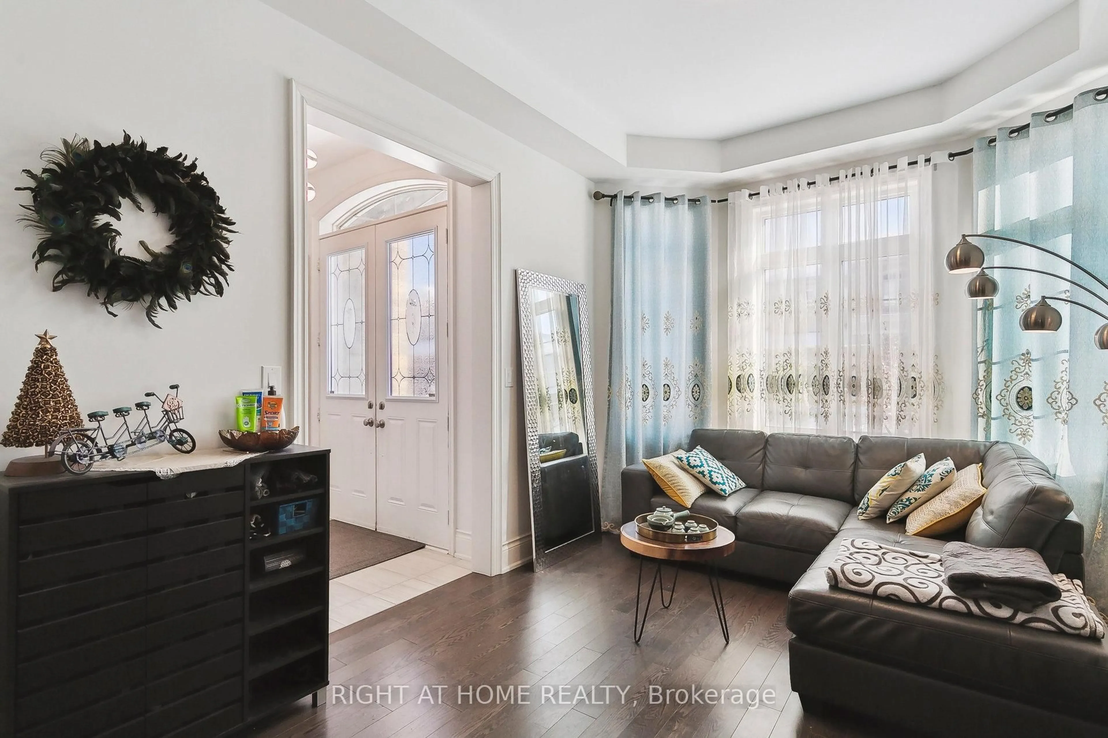 Living room with furniture, unknown for 247 Humphrey St, Hamilton Ontario L8B 1X4